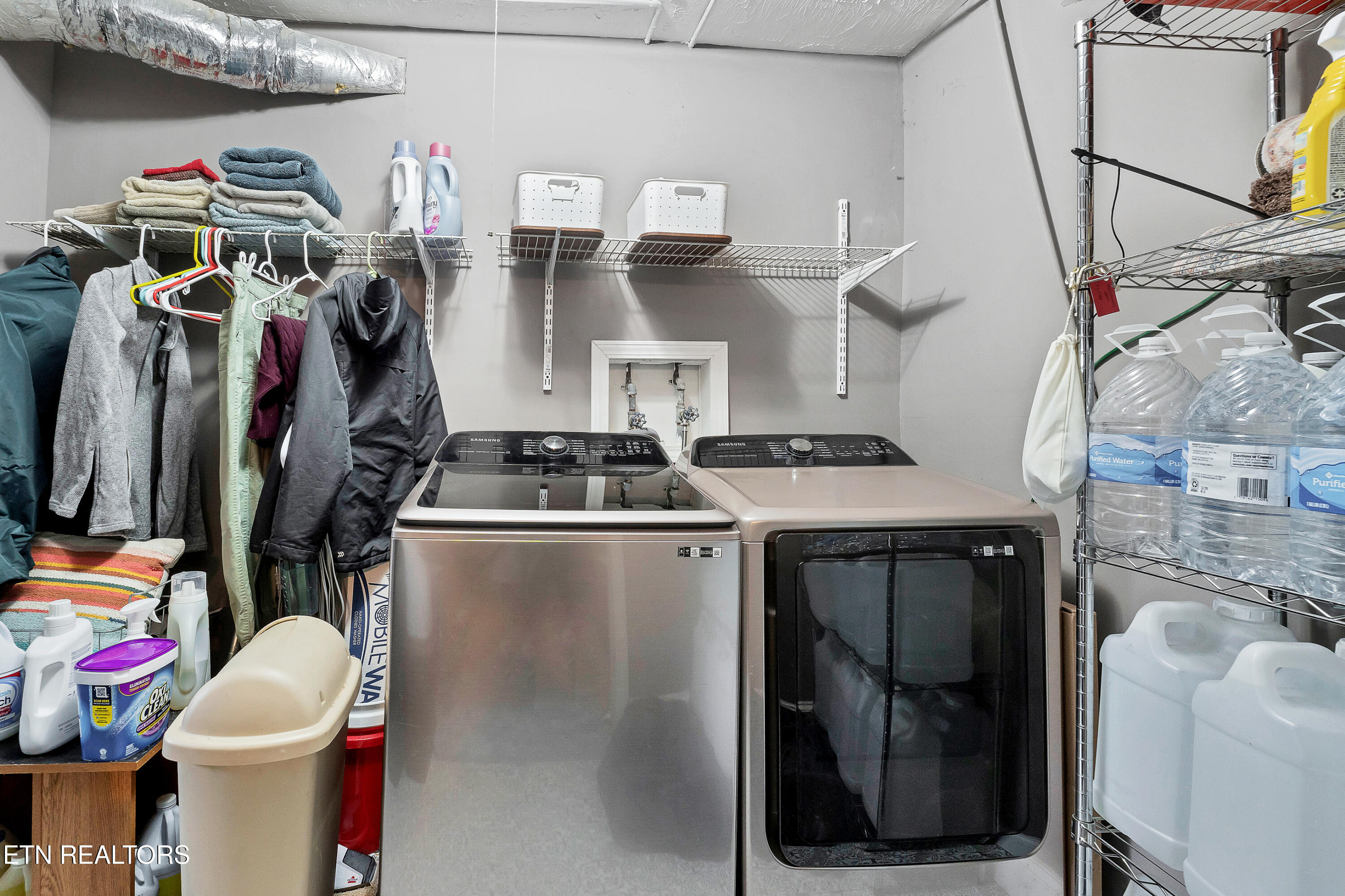 1733 N Parkridge Drive