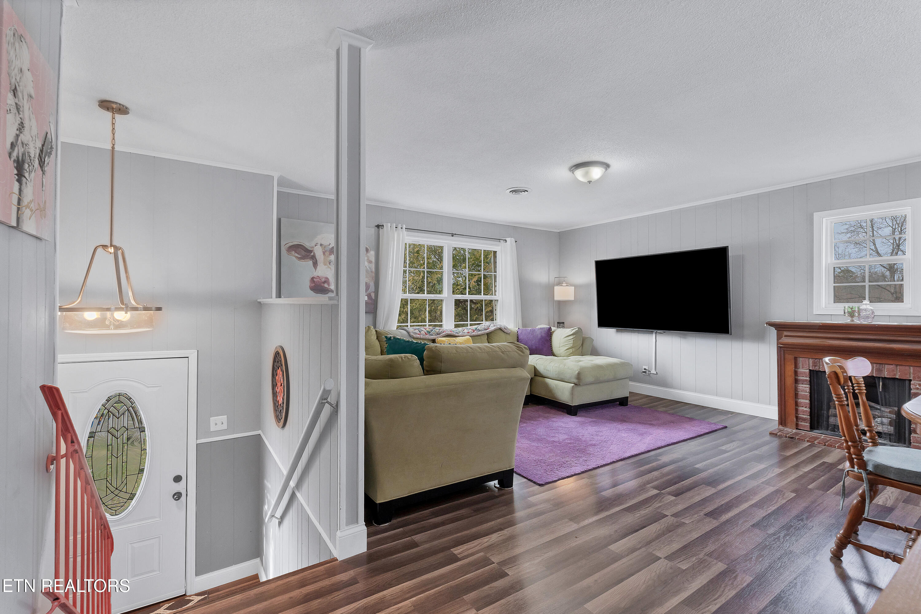 1733 N Parkridge Drive