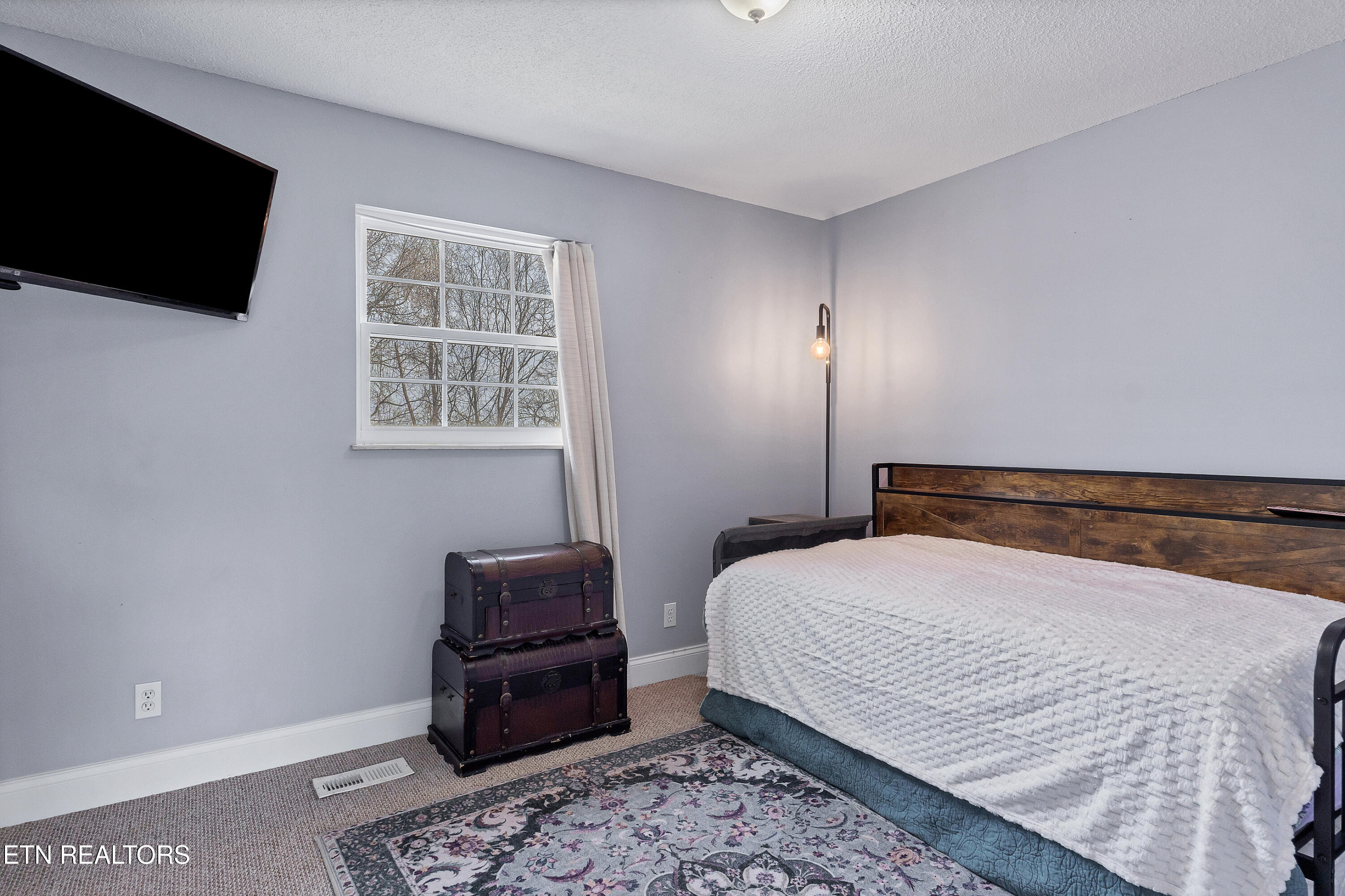 1733 N Parkridge Drive