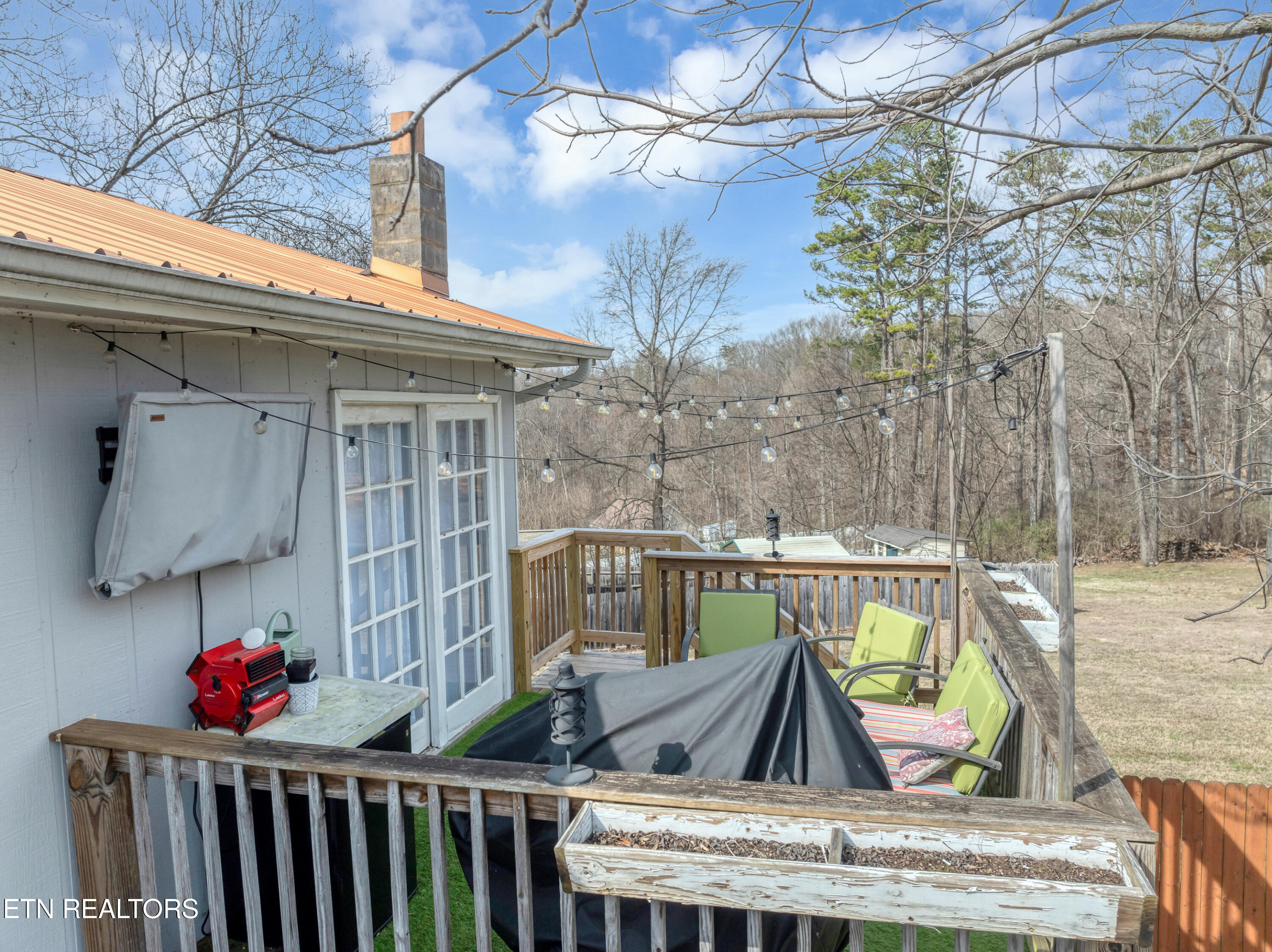 1733 N Parkridge Drive