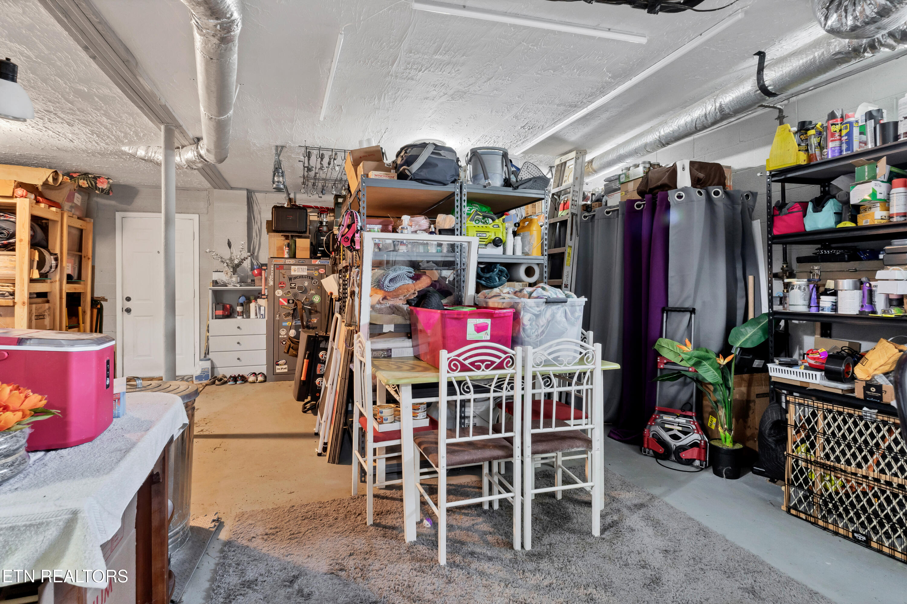 1733 N Parkridge Drive