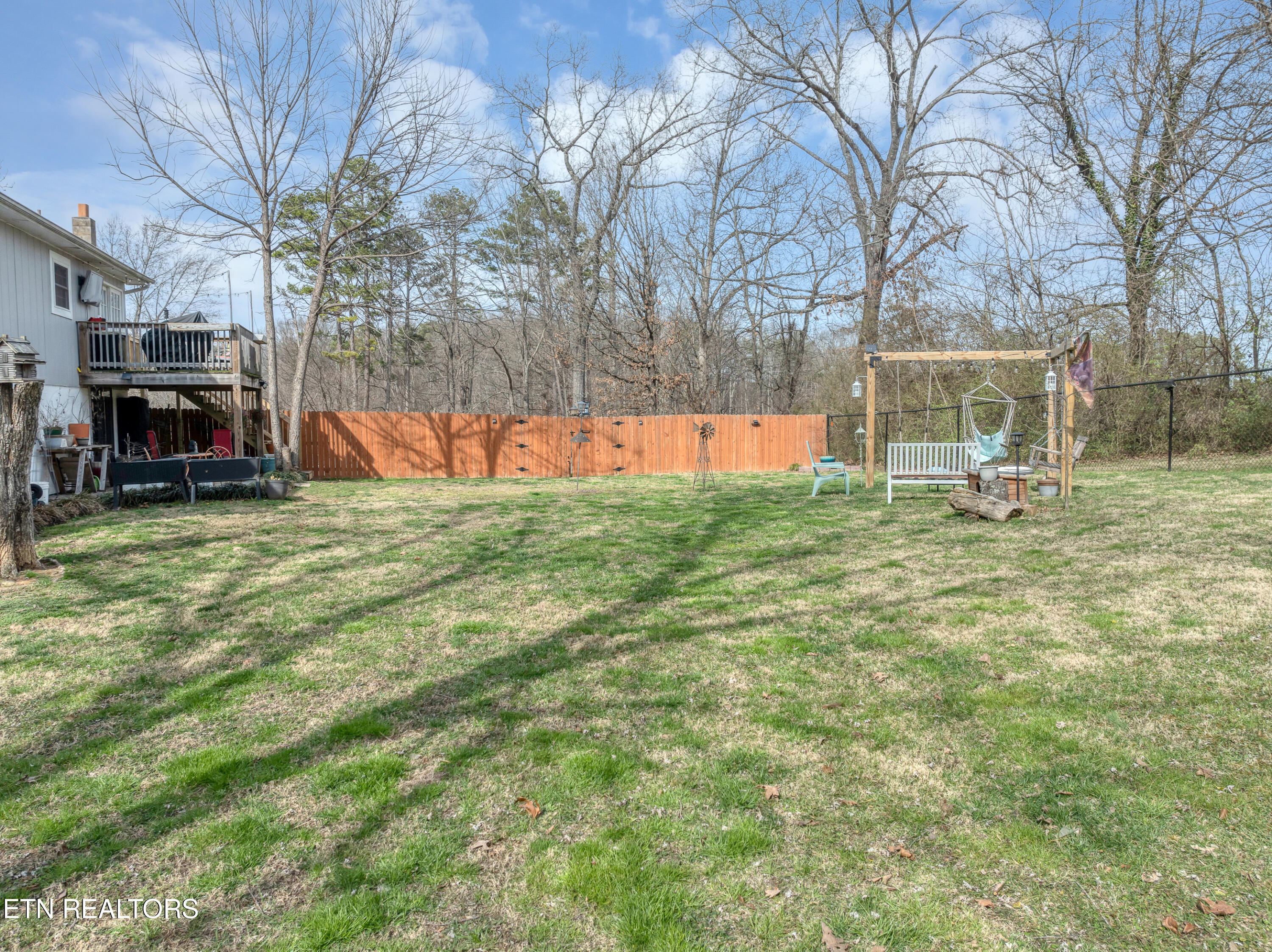 1733 N Parkridge Drive