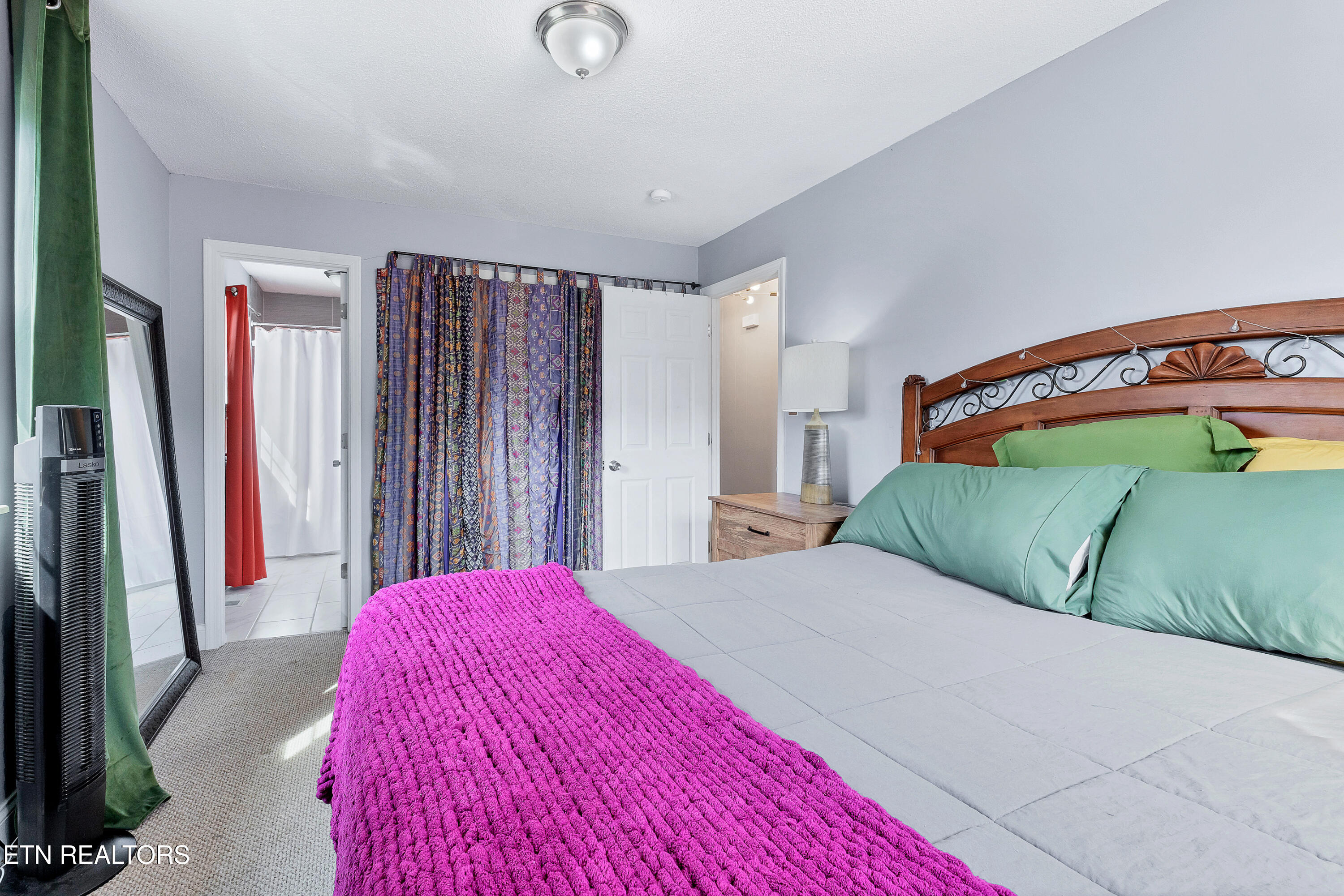 1733 N Parkridge Drive