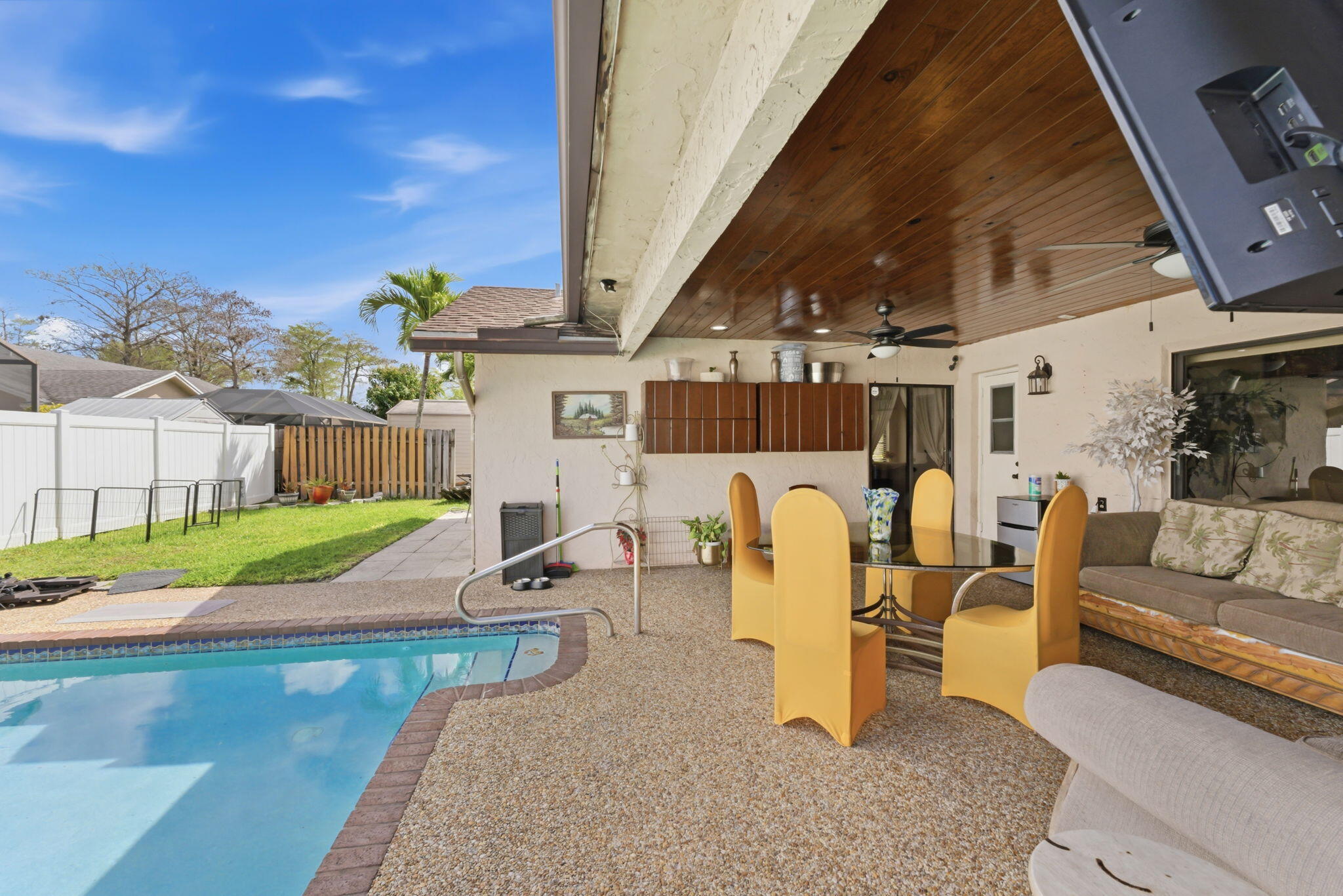 8001 NW 53rd Court