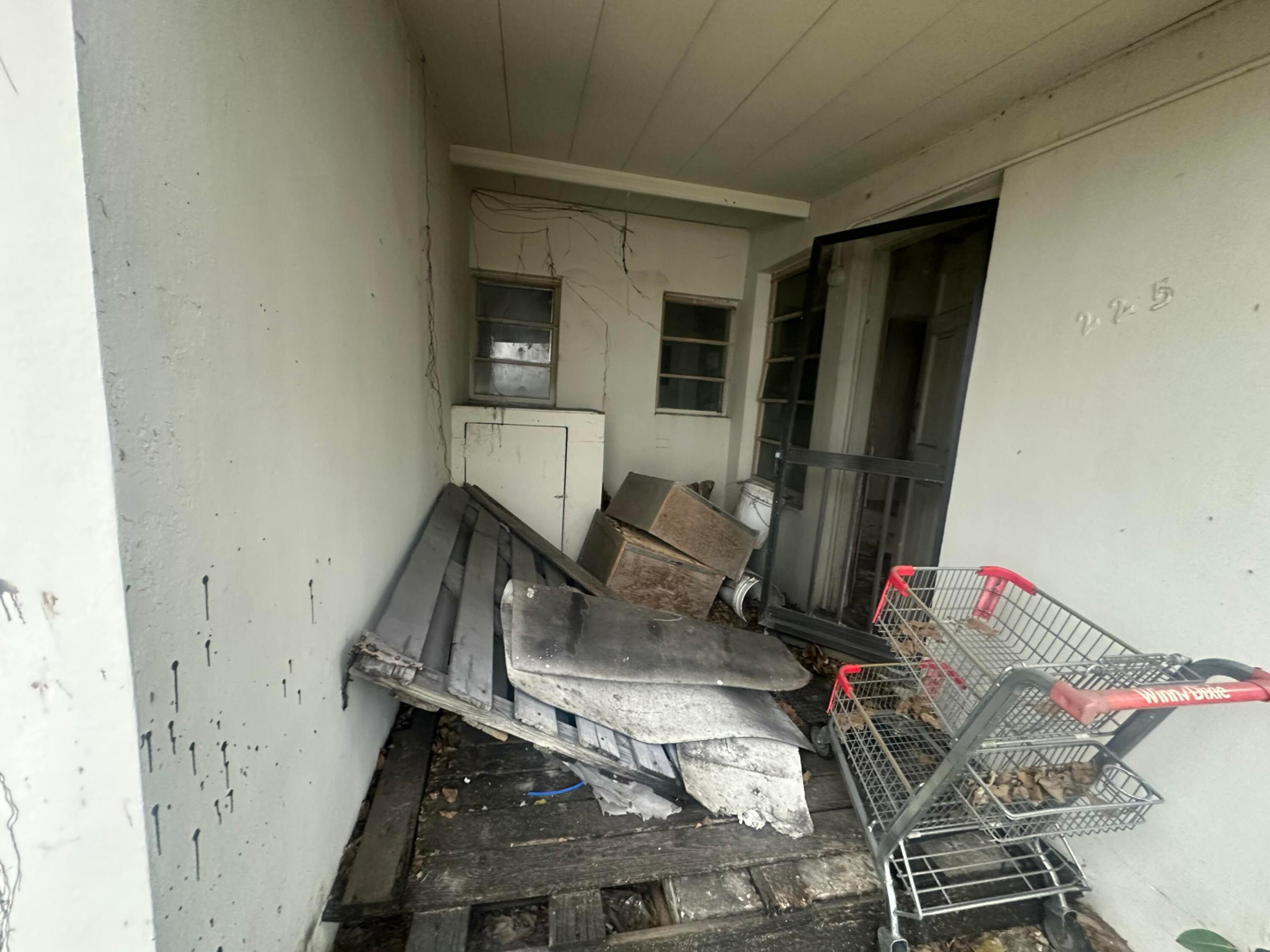 223 SE 4th Street 1