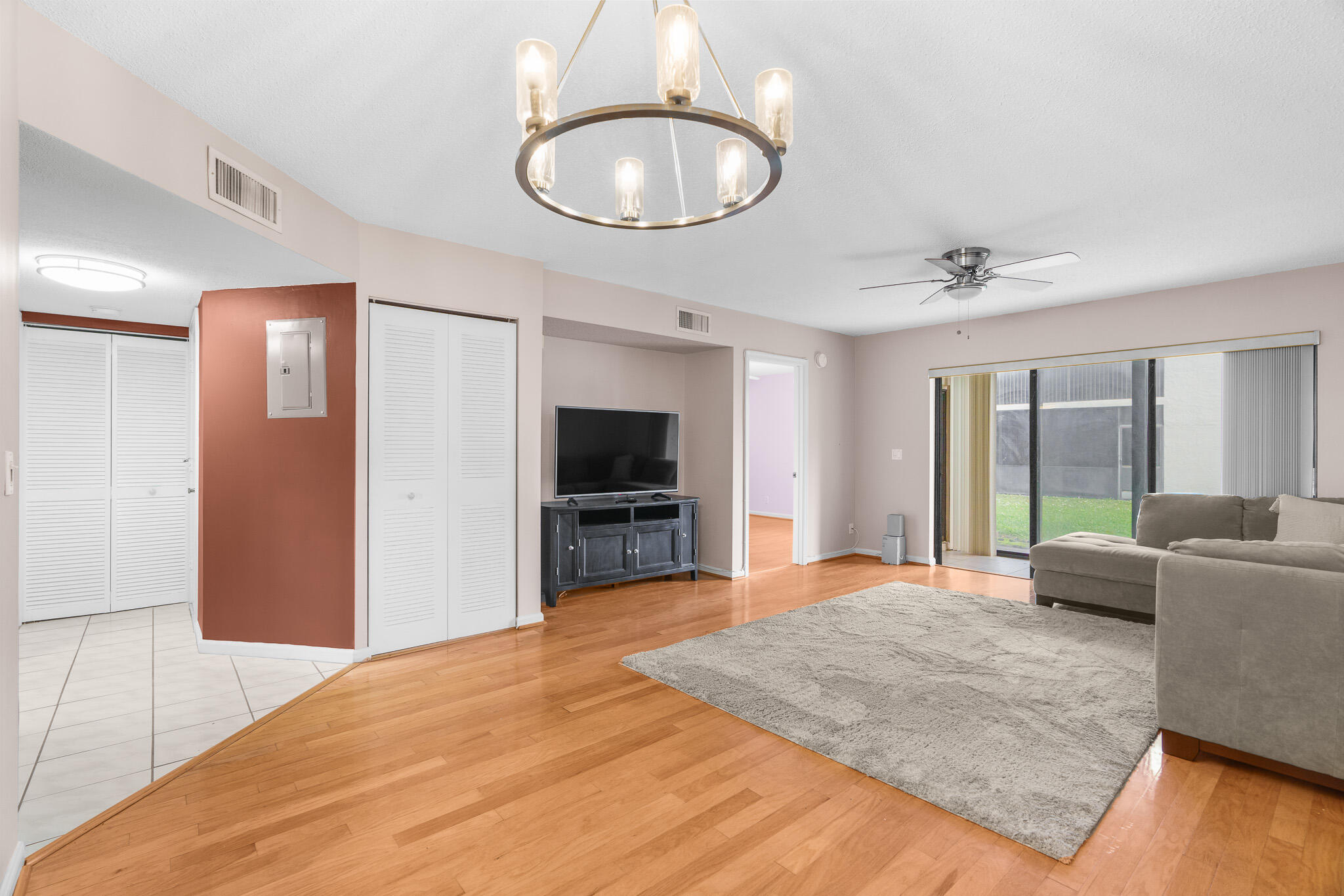 1203 Congressional Way