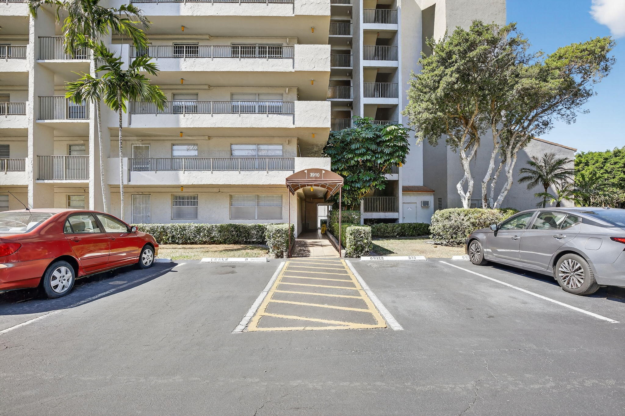 3910 Inverrary Boulevard 802b