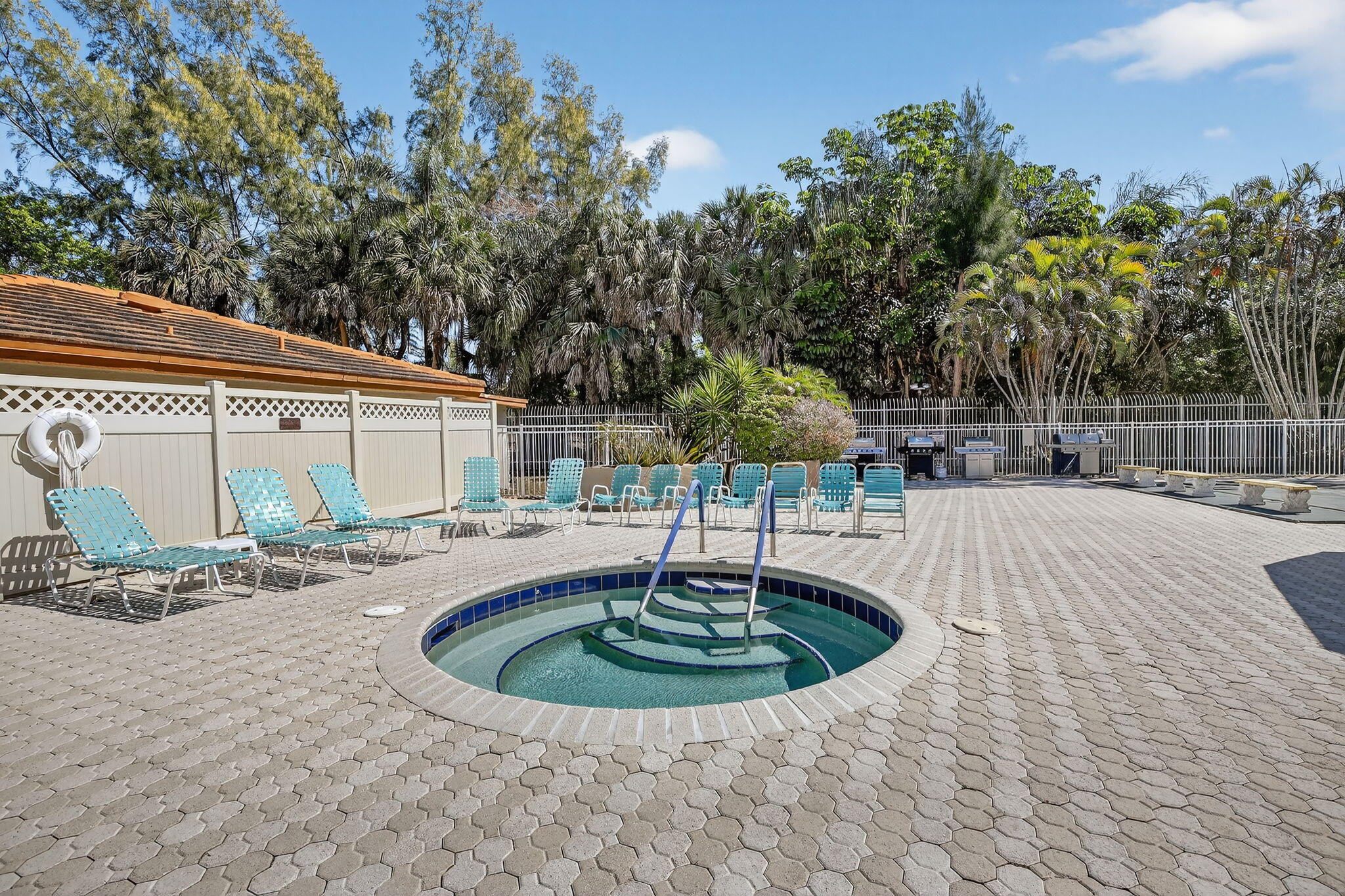 3910 Inverrary Boulevard 802b