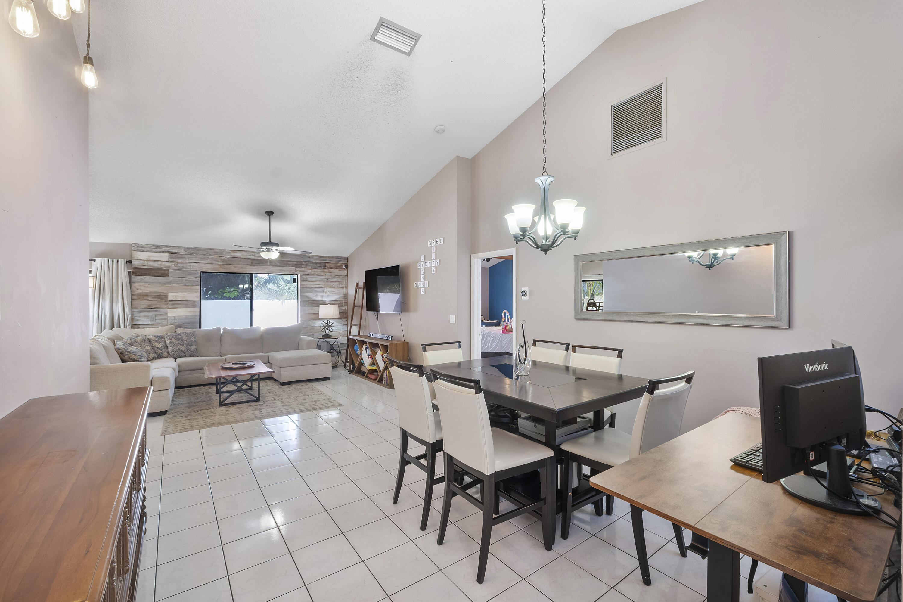 7259 Papaya Way