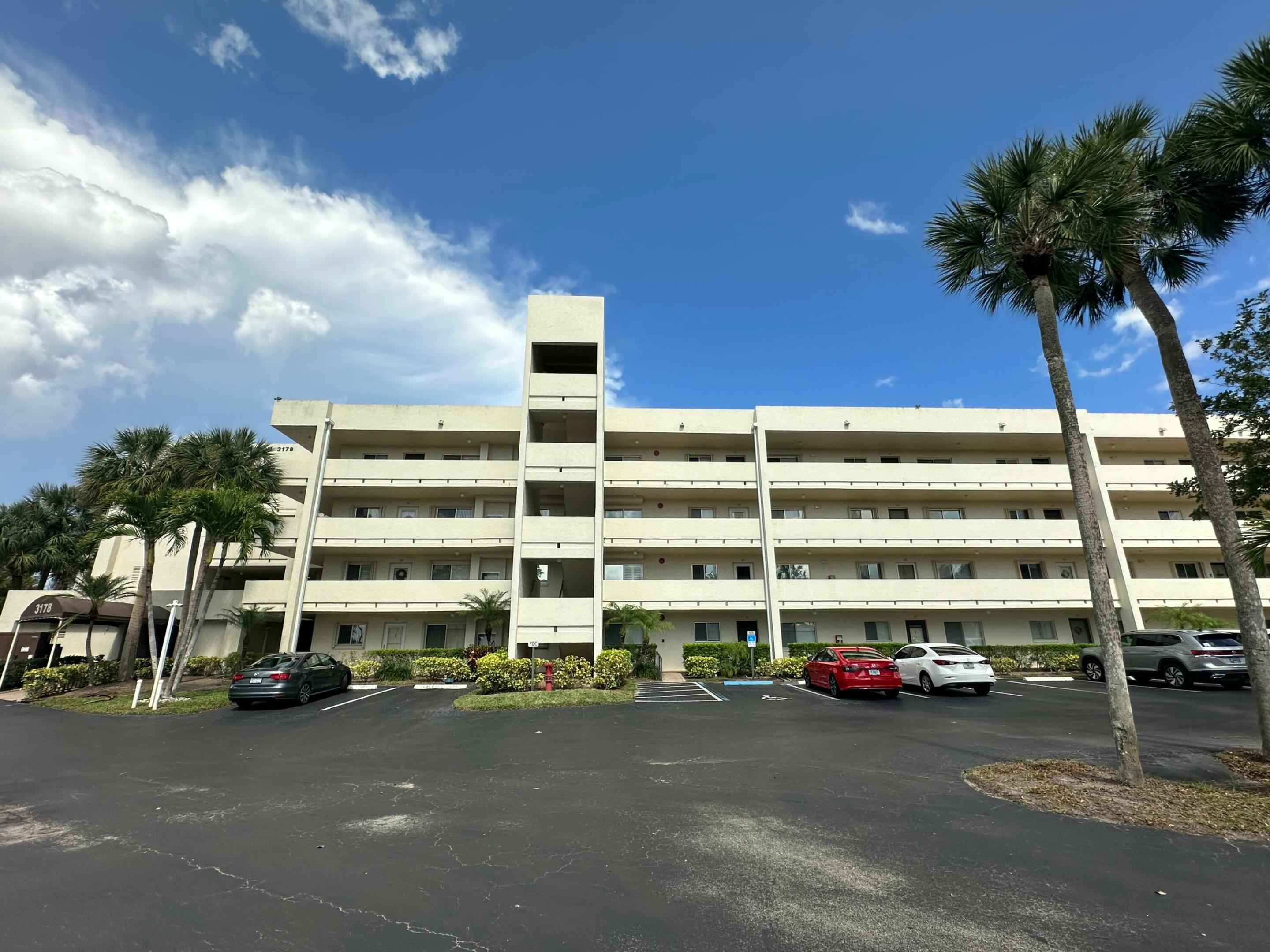 3178 Via Poinciana 307