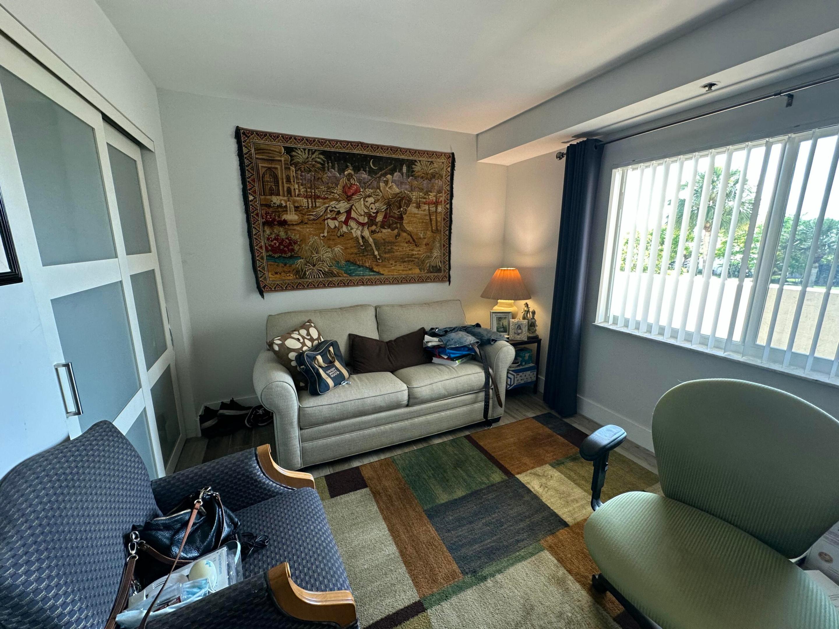 3178 Via Poinciana 307