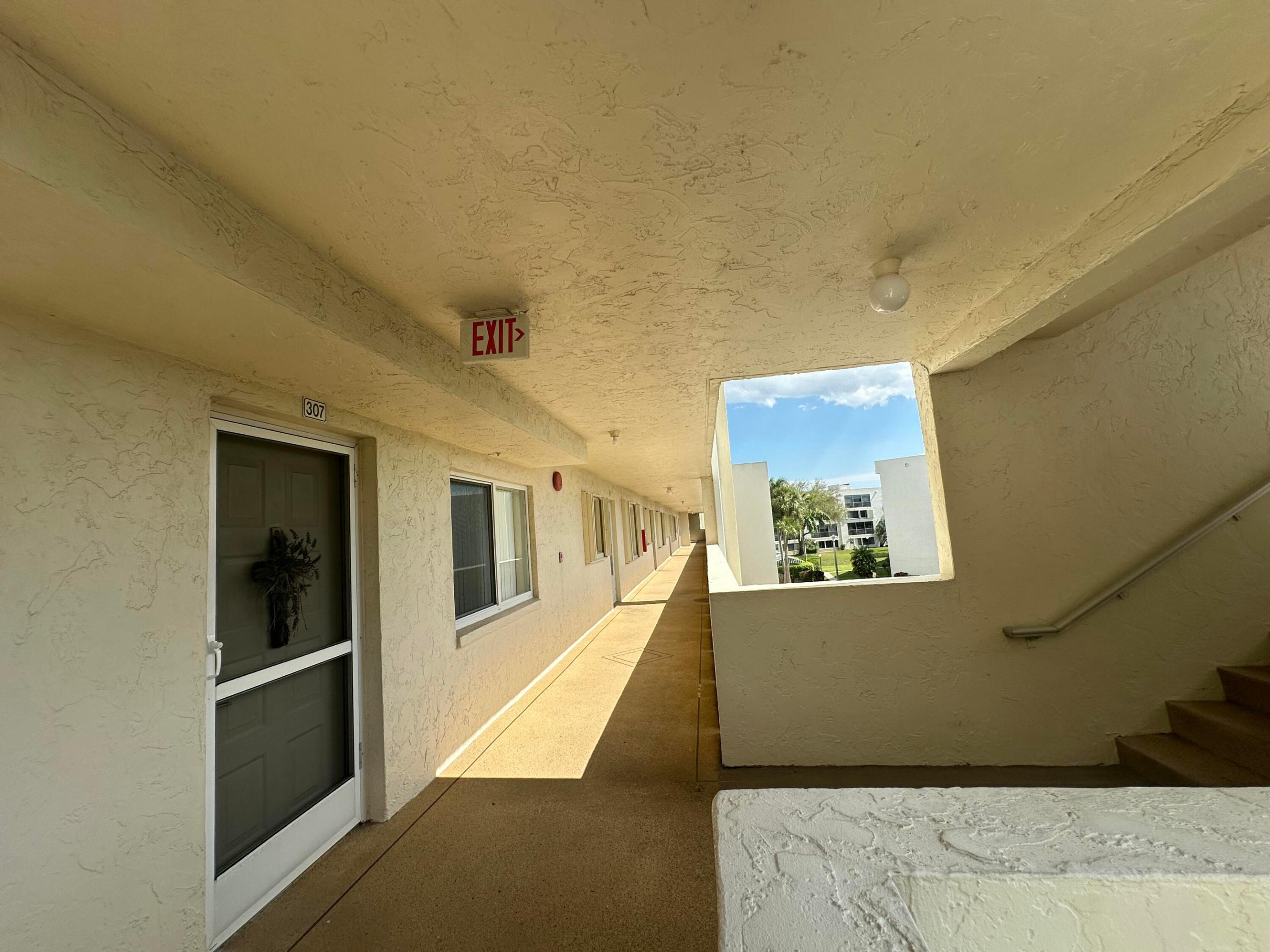 3178 Via Poinciana 307