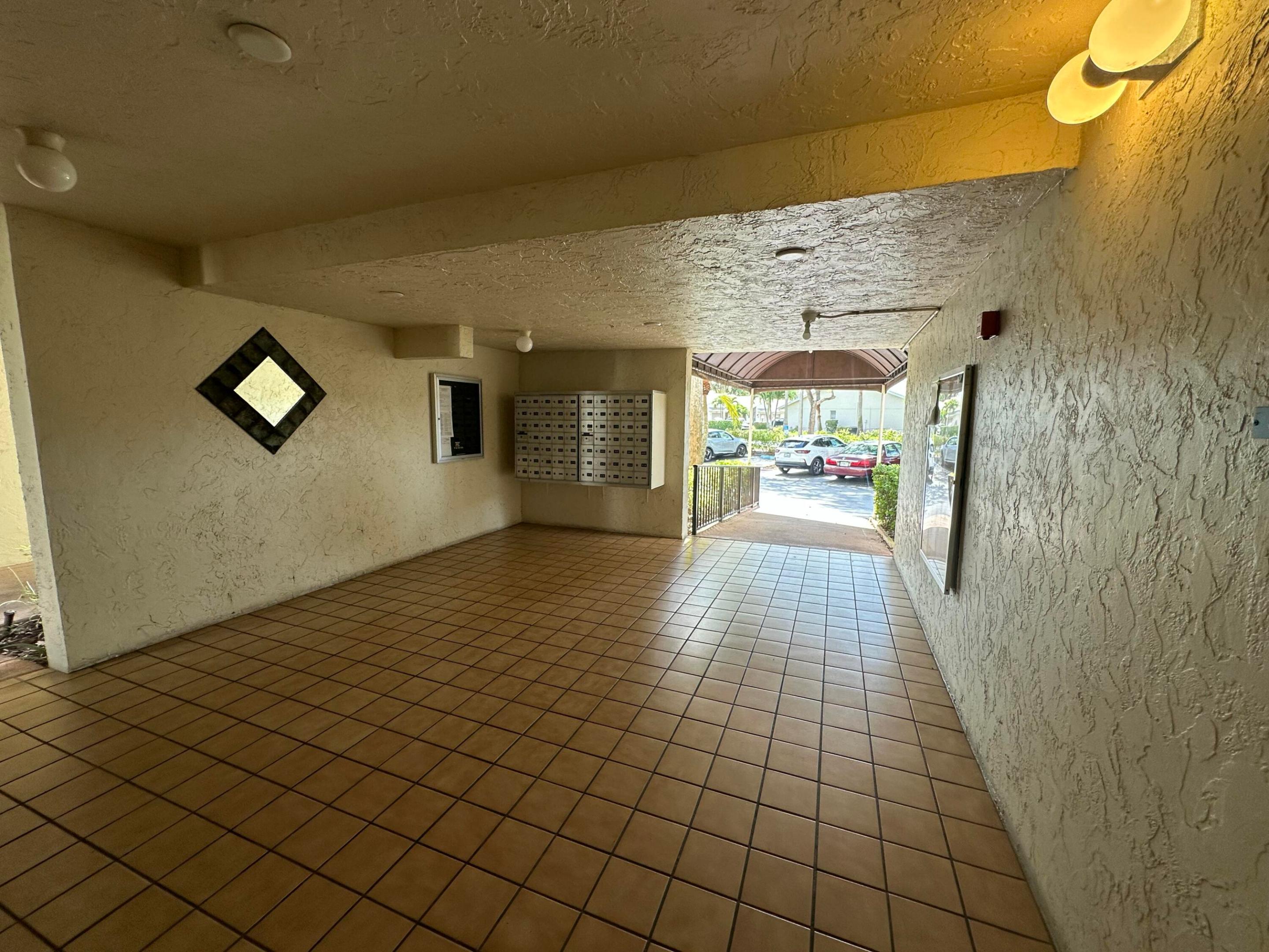 3178 Via Poinciana 307