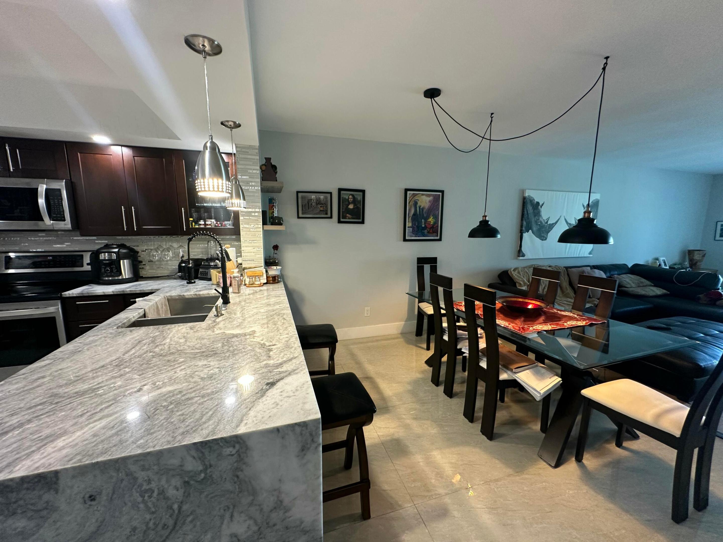 3178 Via Poinciana 307