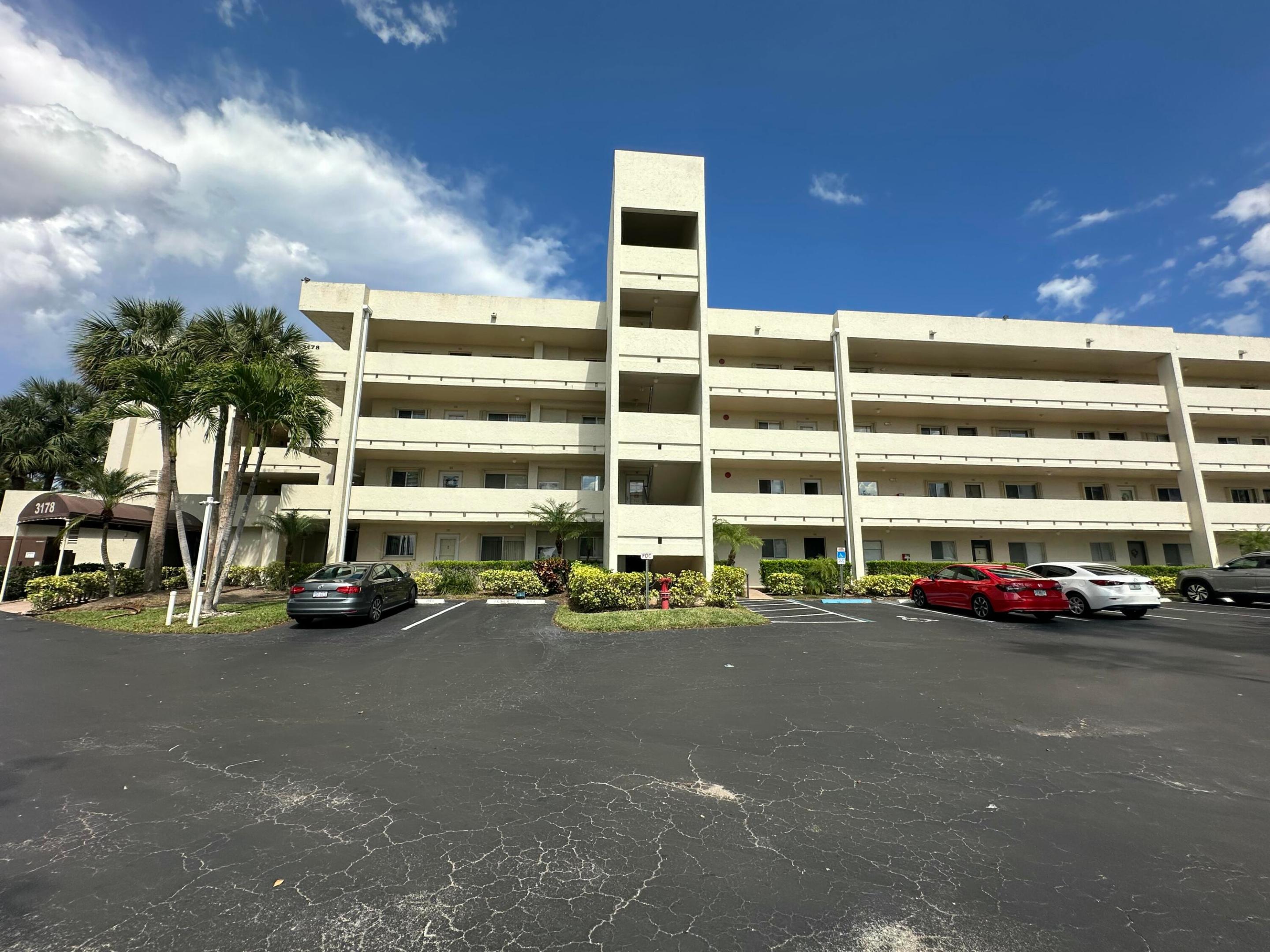 3178 Via Poinciana 307