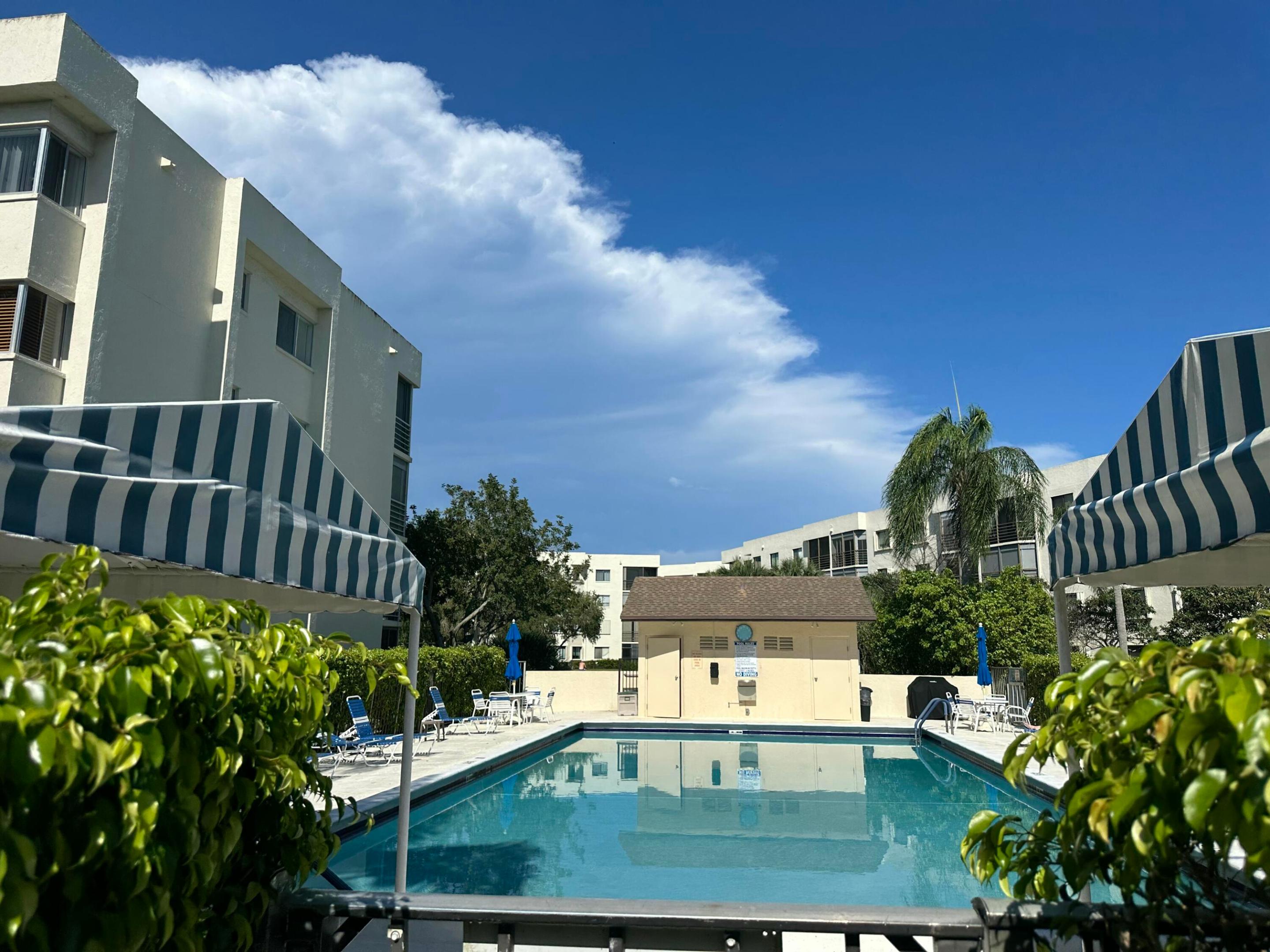 3178 Via Poinciana 307