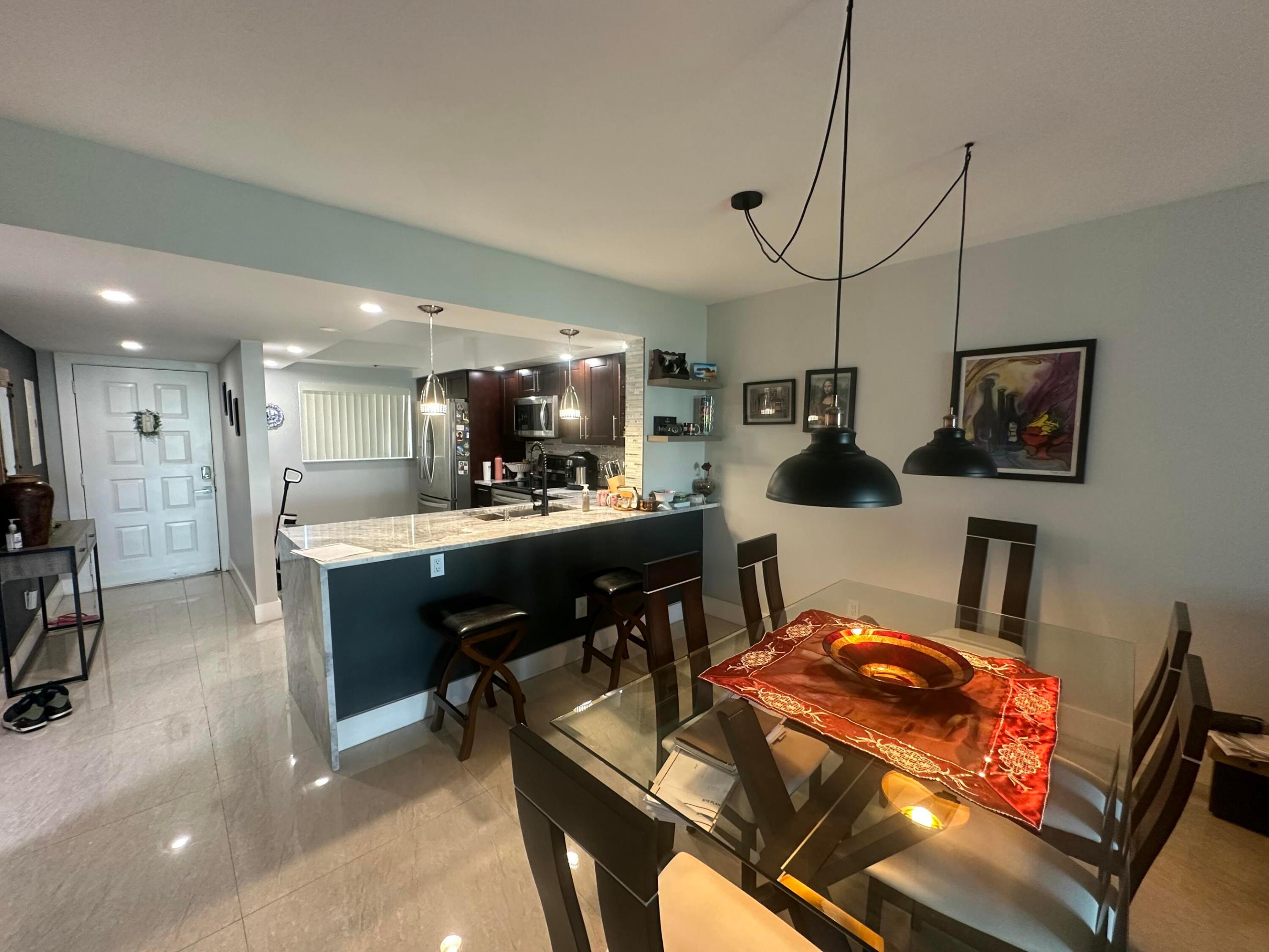 3178 Via Poinciana 307