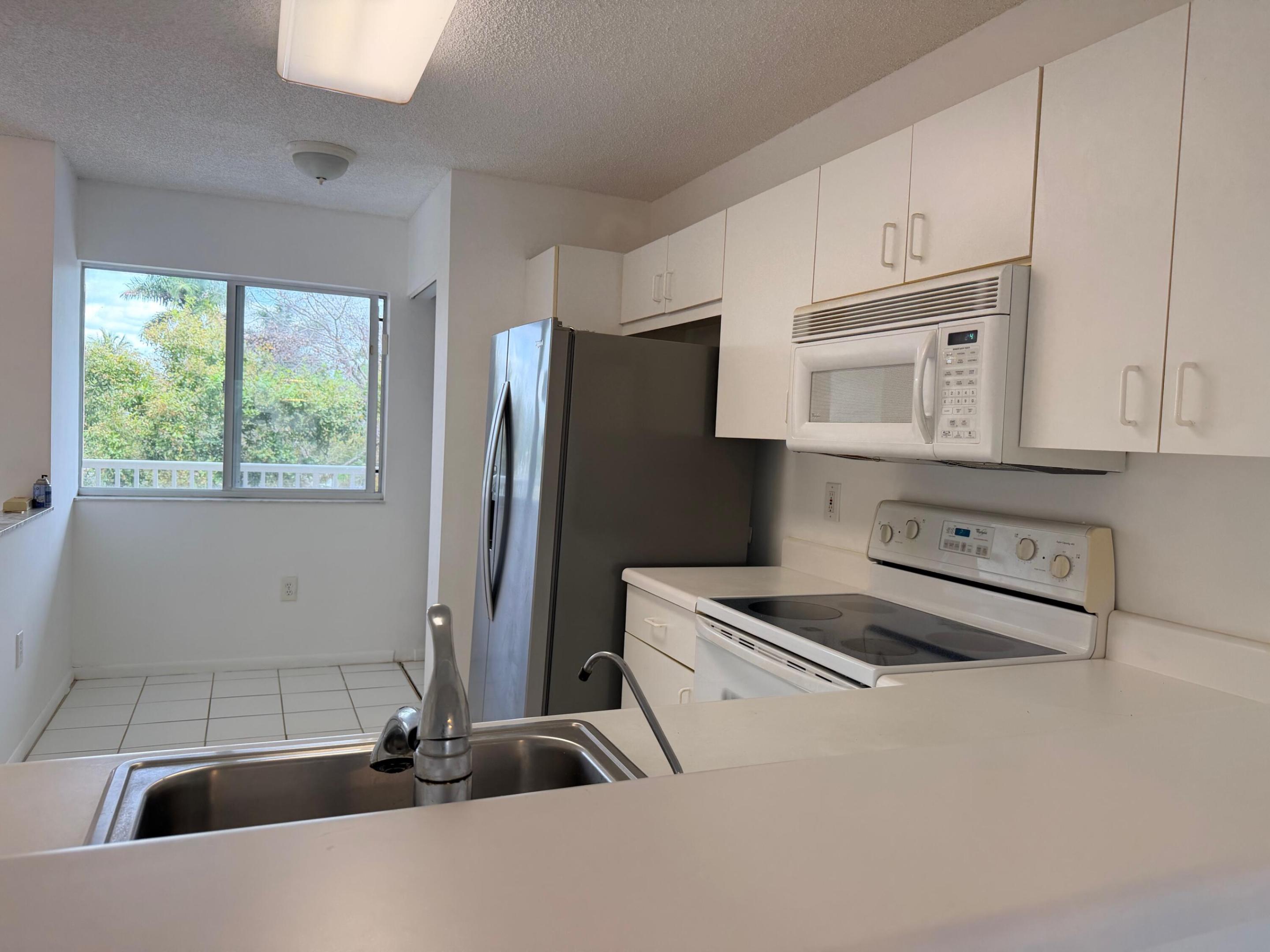 9560 Weldon Circle J312