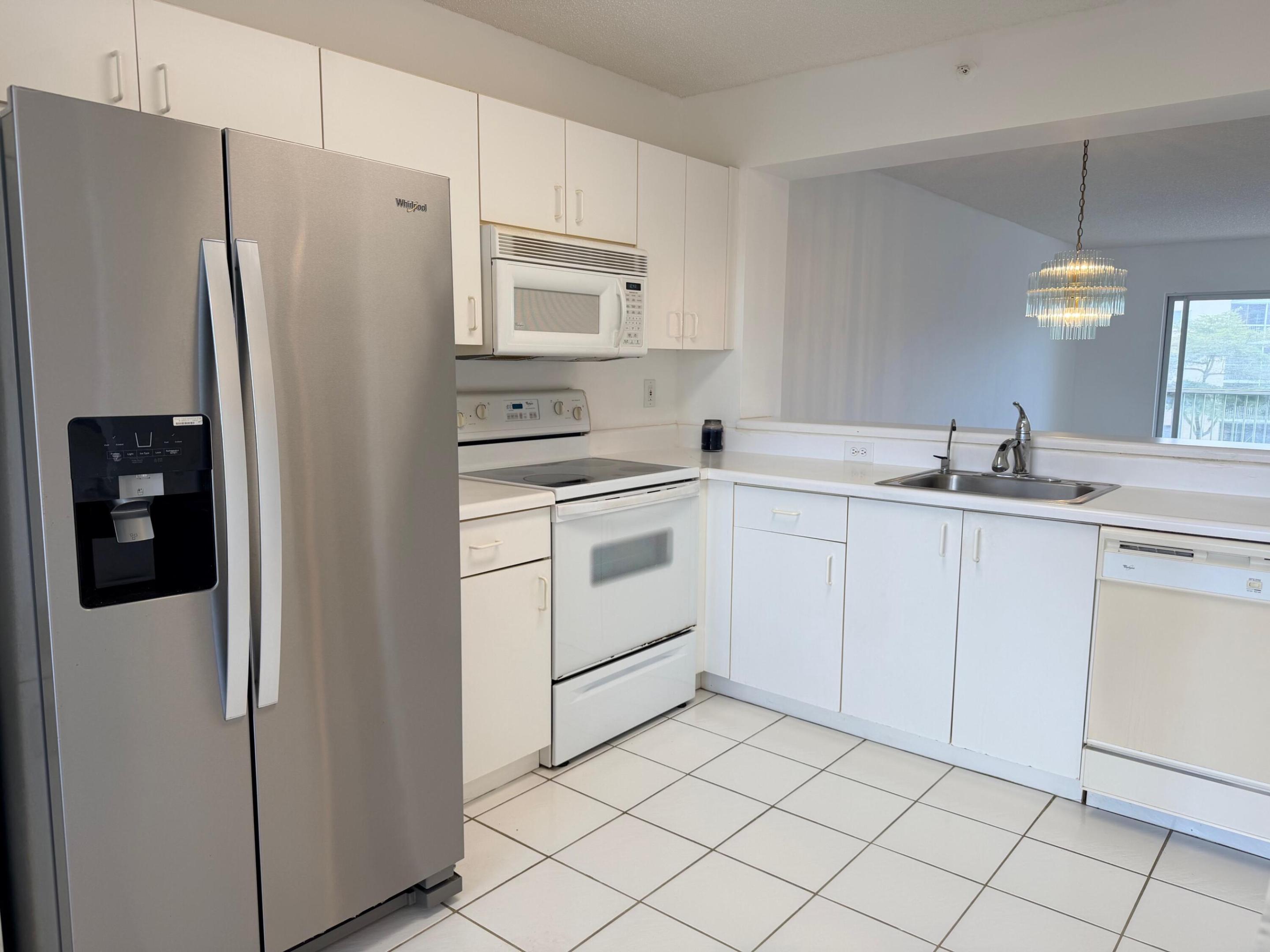 9560 Weldon Circle J312
