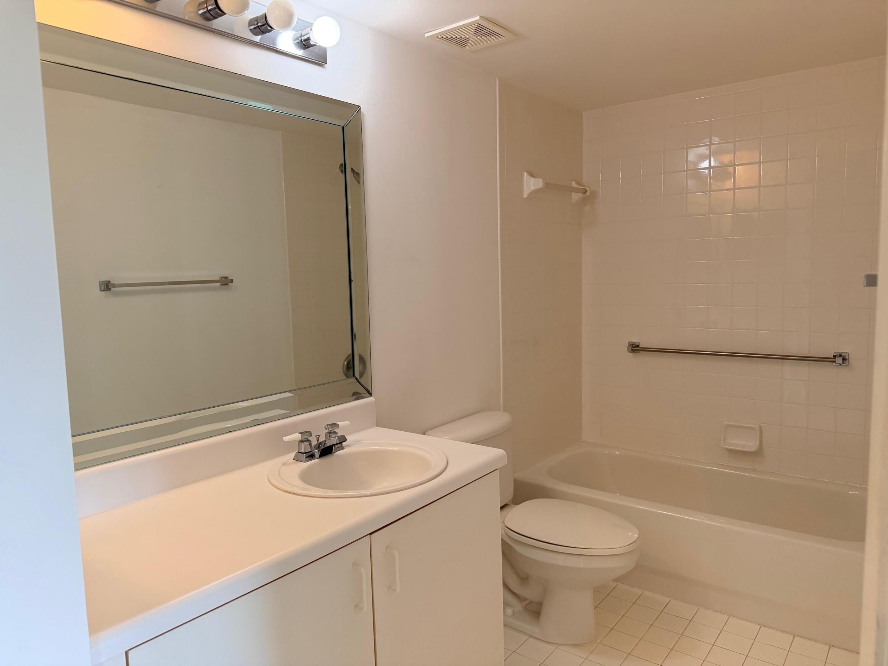 9560 Weldon Circle J312