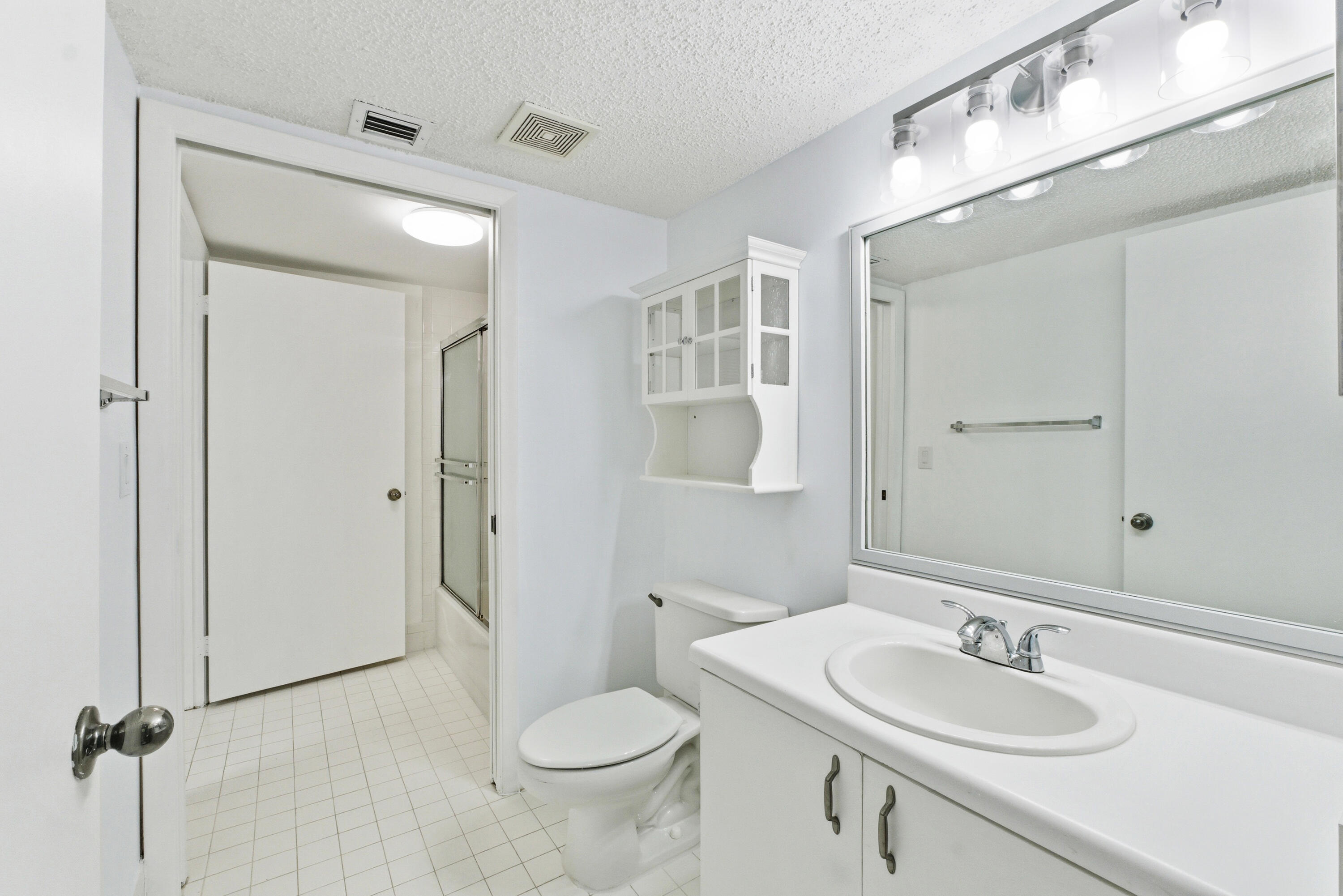 9511 Weldon Circle G207