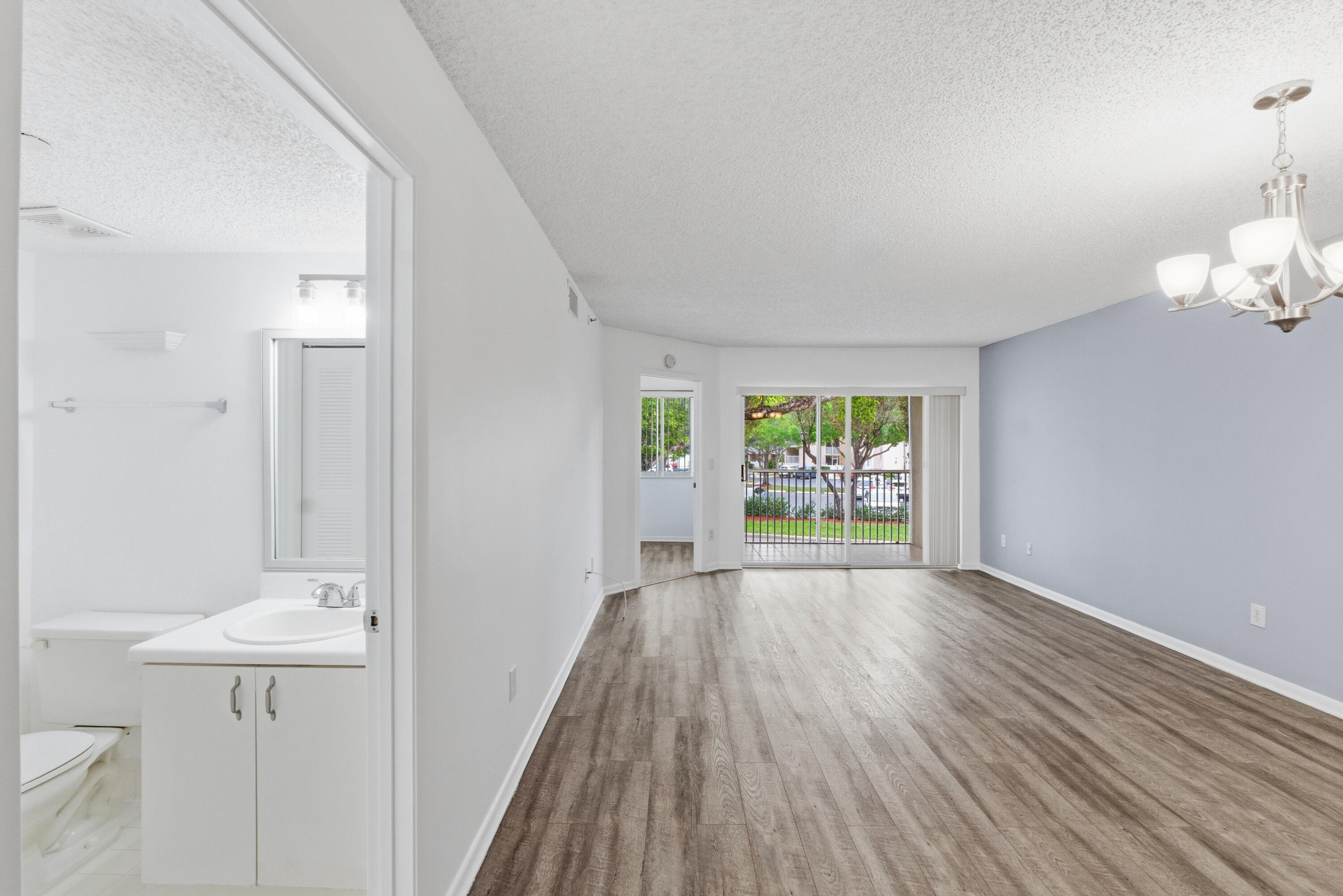9511 Weldon Circle G207