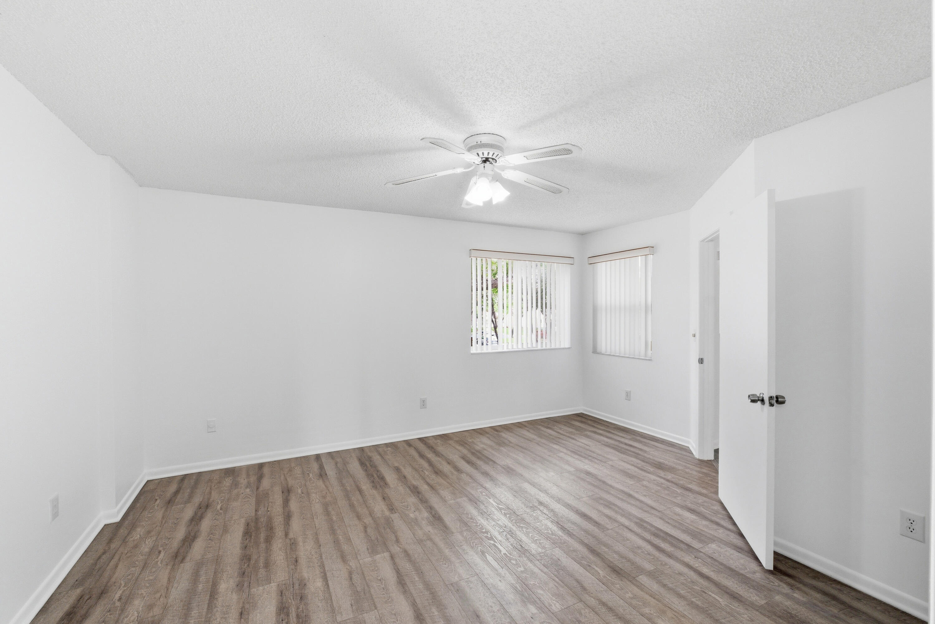 9511 Weldon Circle G207