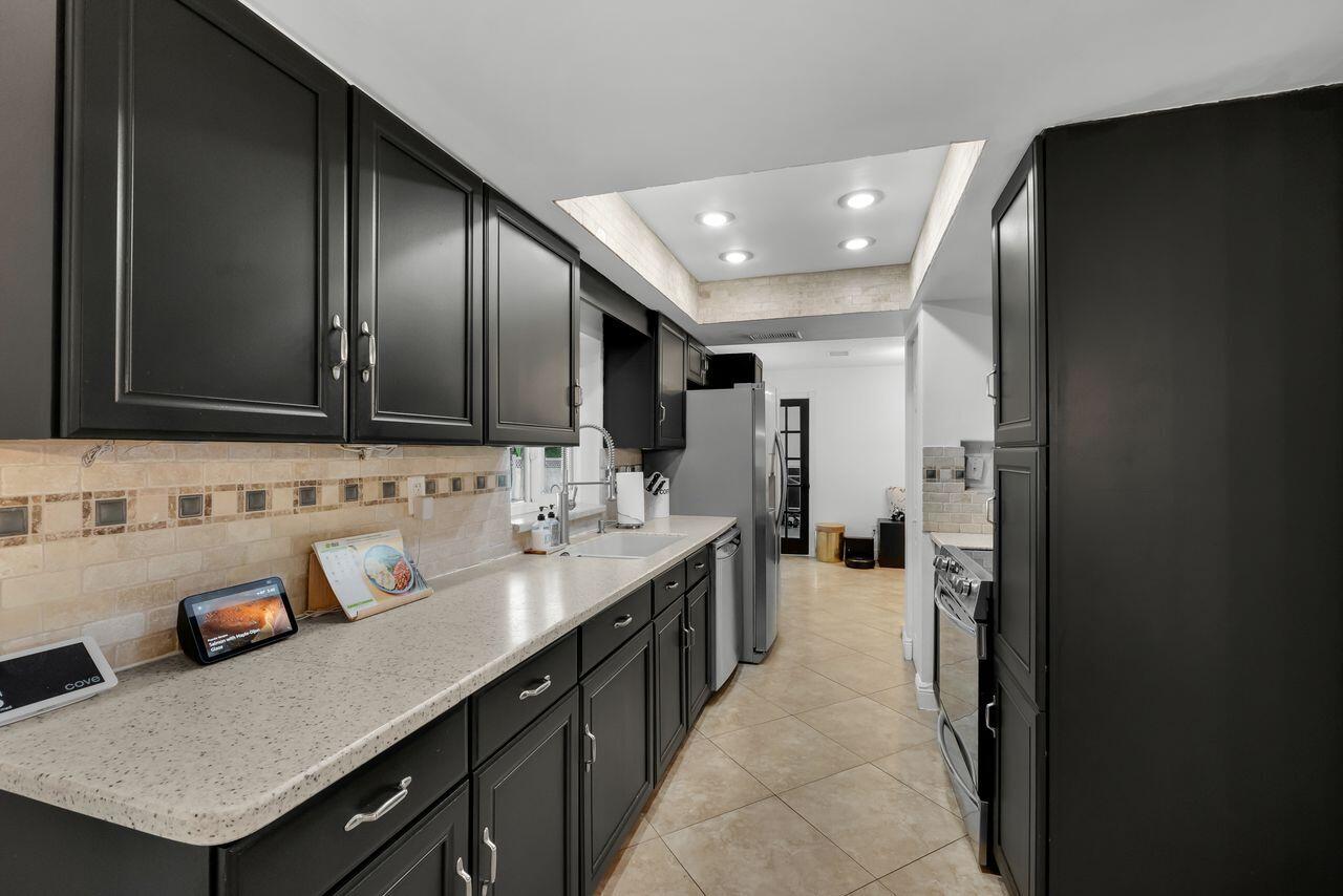 7601 NW 41st Street