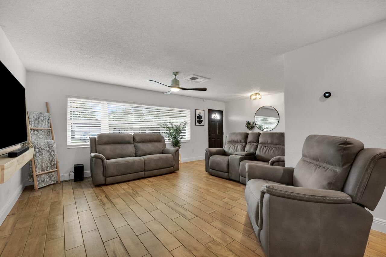 7601 NW 41st Street