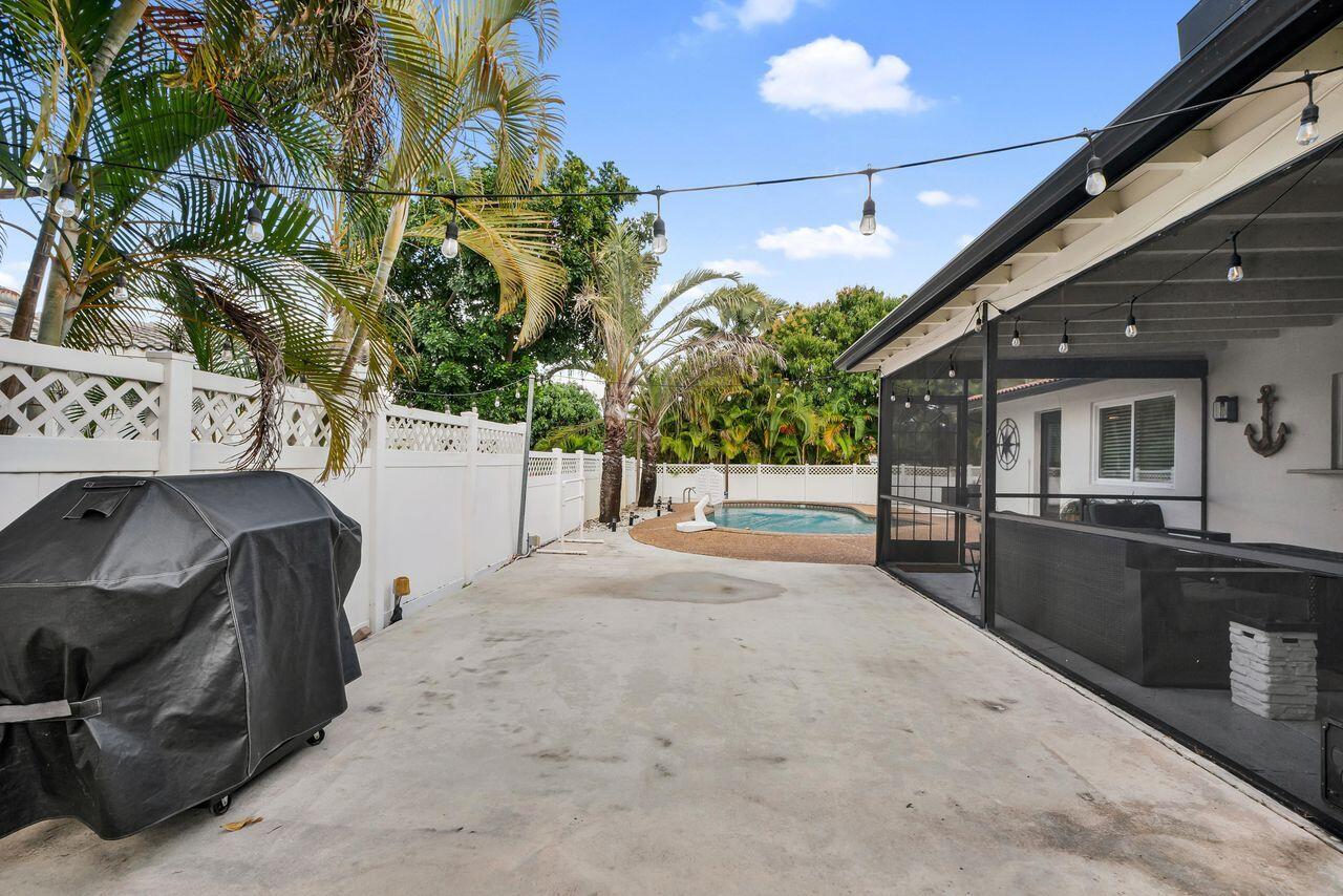 7601 NW 41st Street