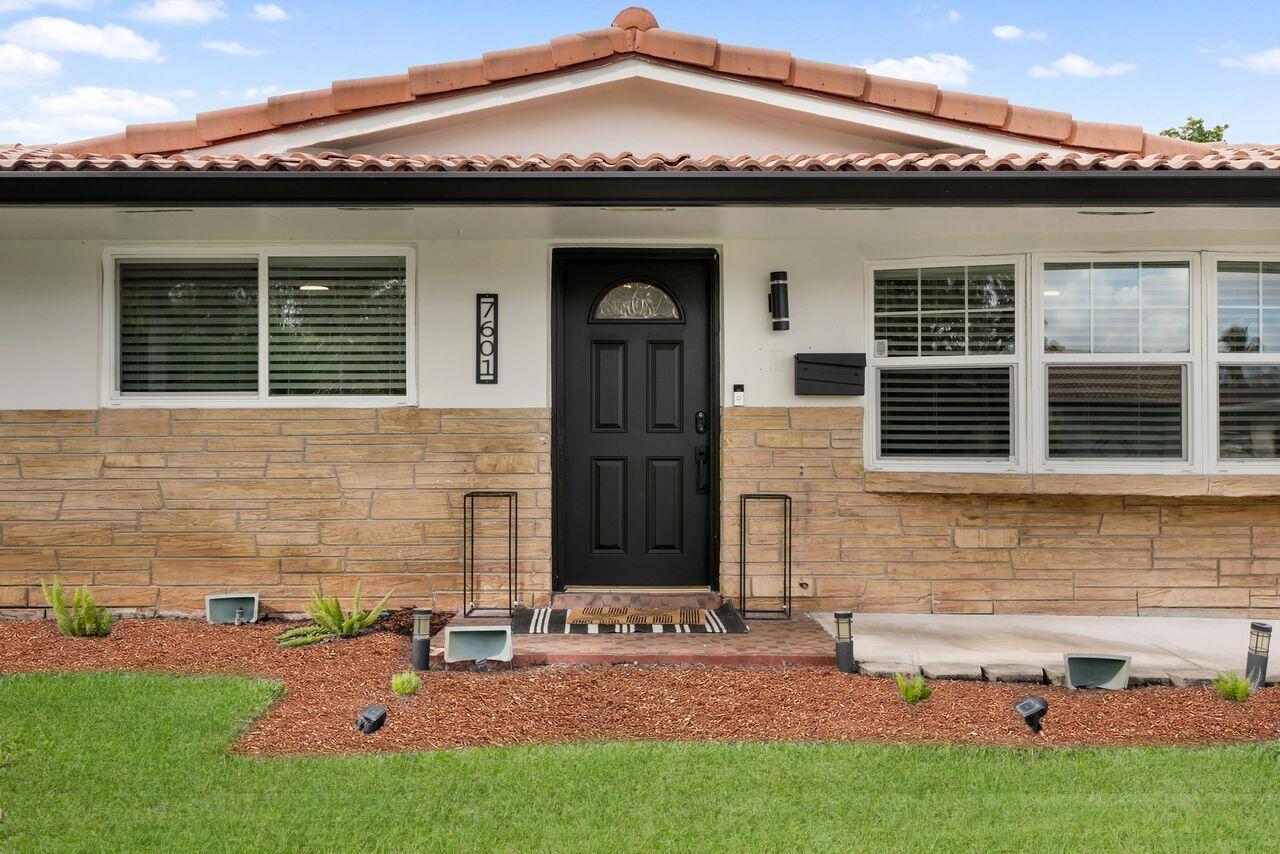 7601 NW 41st Street
