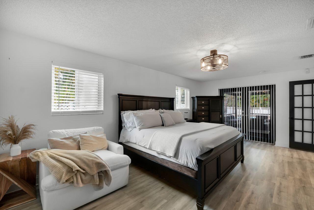 7601 NW 41st Street