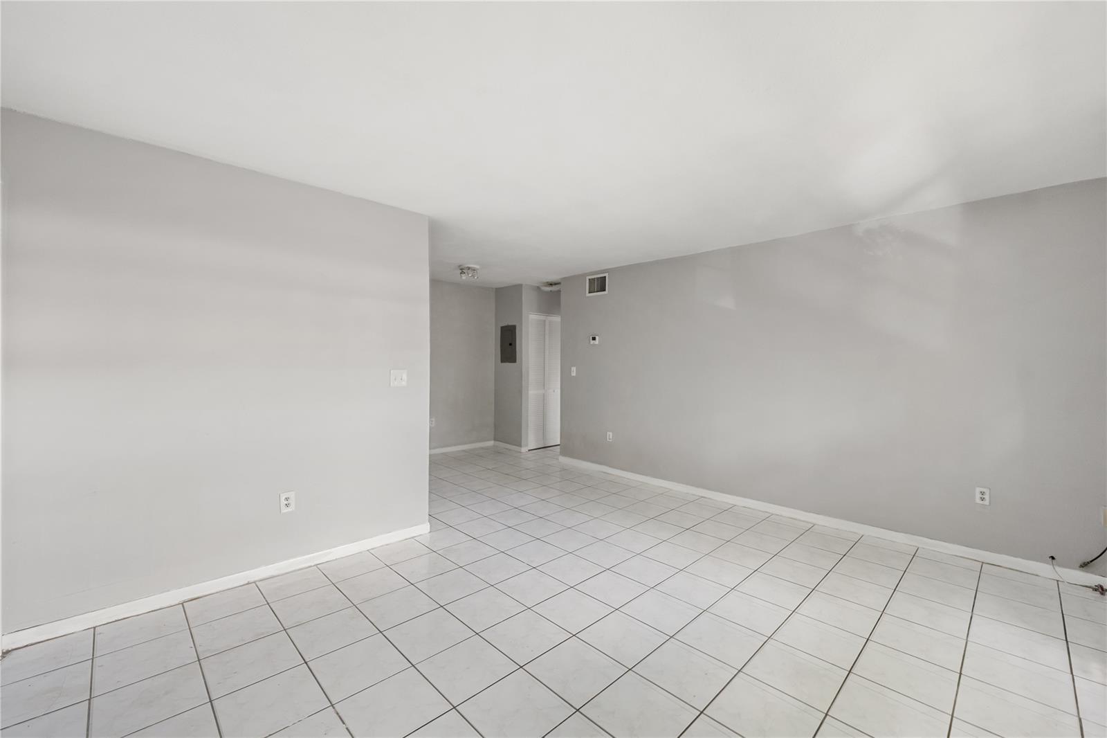 1925 Madison Street 22