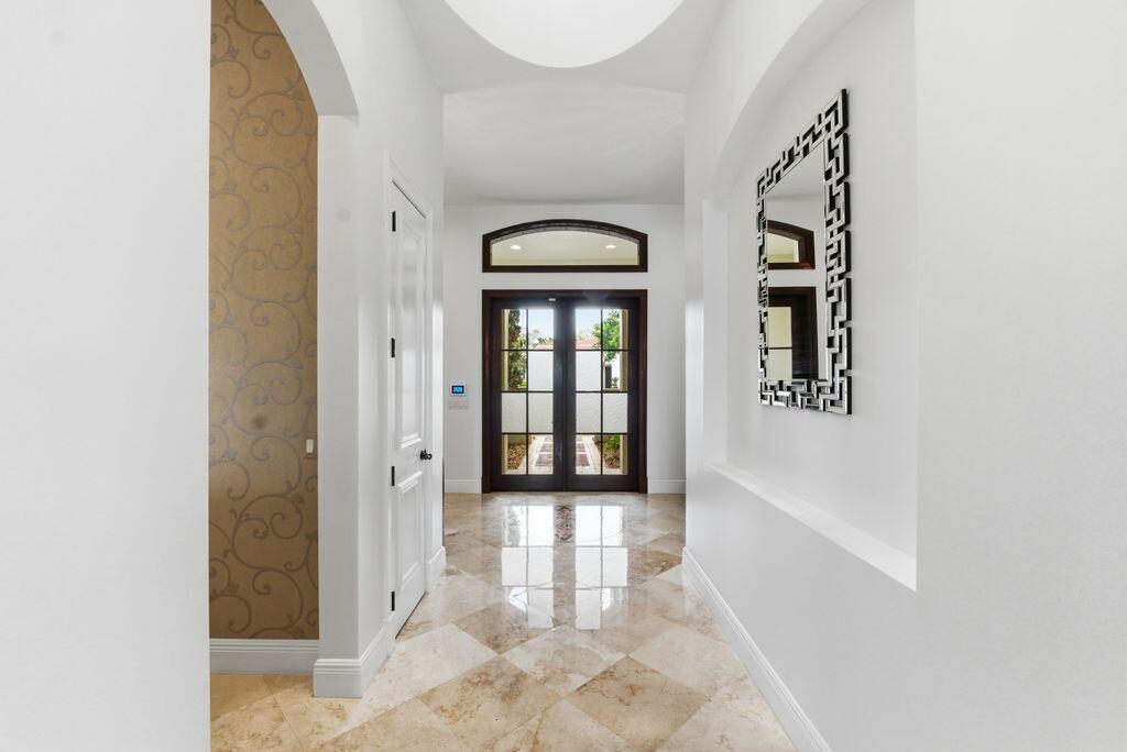 9460 Eden Manor