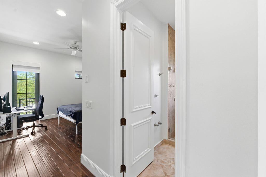 9460 Eden Manor