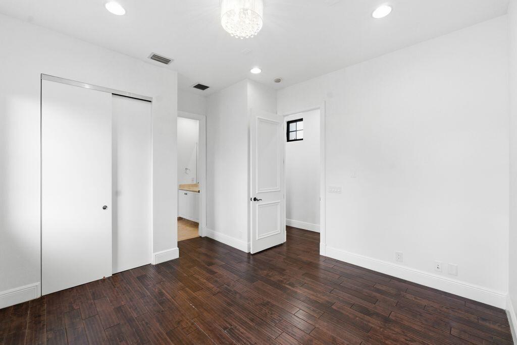 9460 Eden Manor