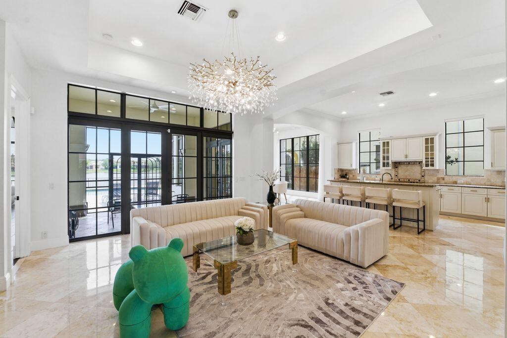 9460 Eden Manor