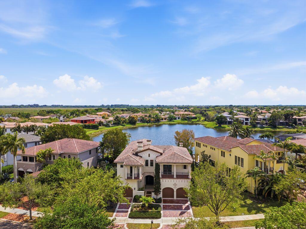 9460 Eden Manor