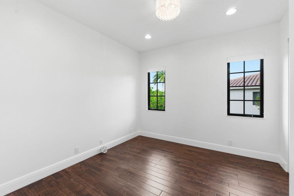 9460 Eden Manor