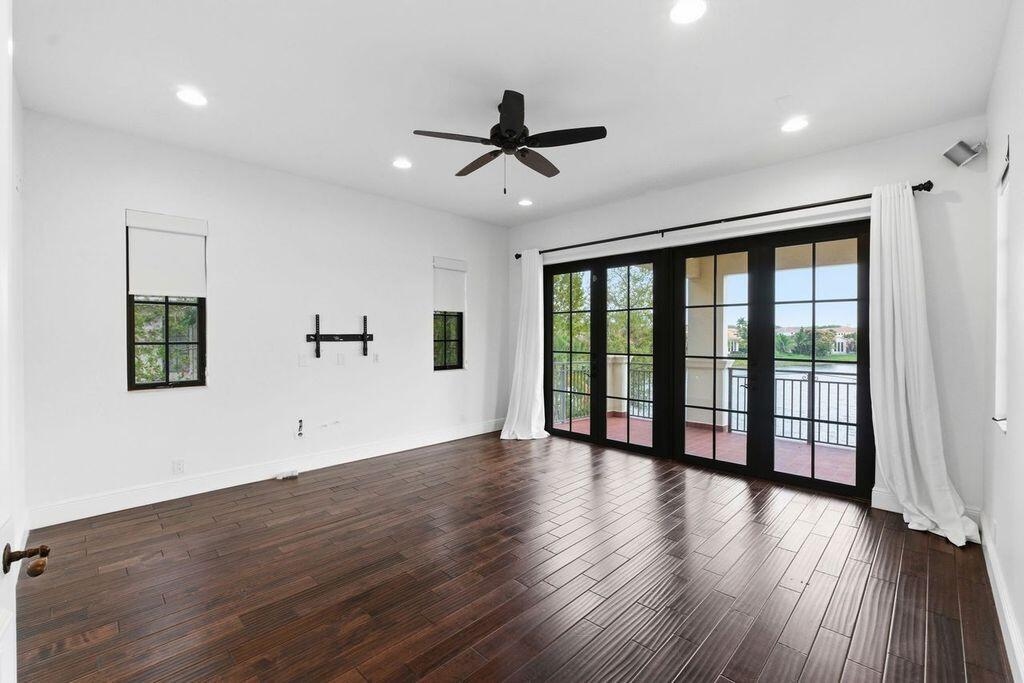 9460 Eden Manor
