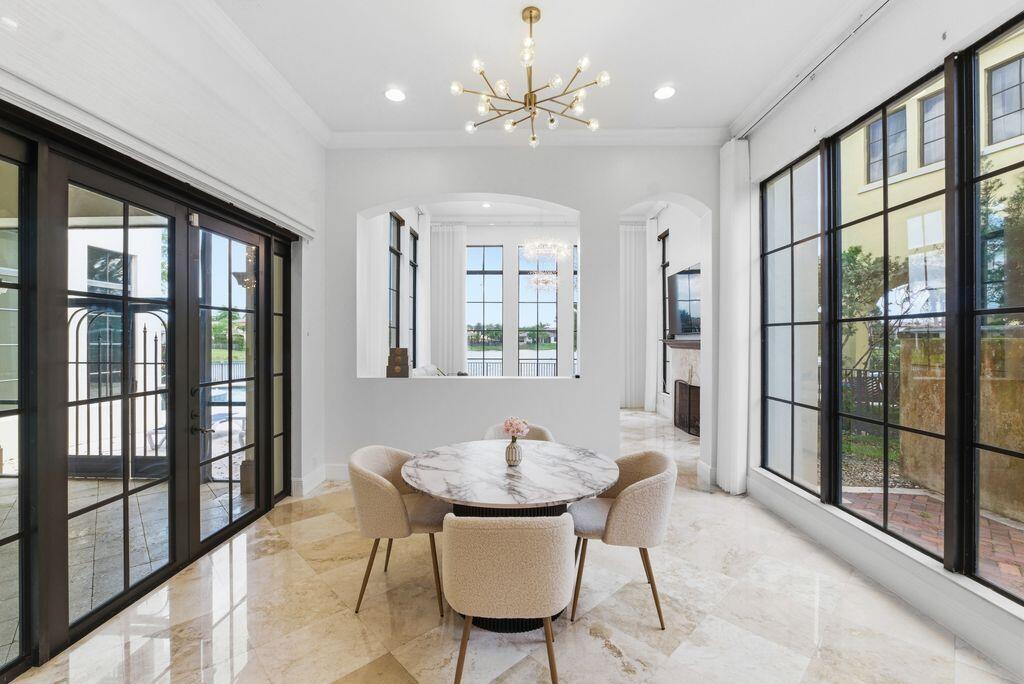 9460 Eden Manor