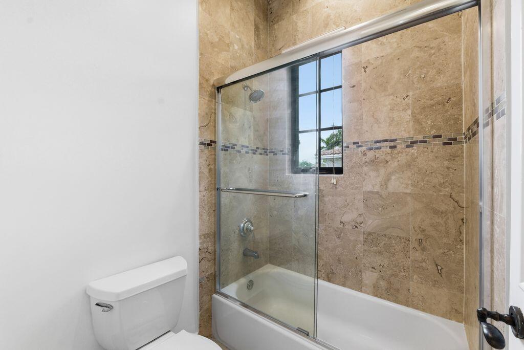 9460 Eden Manor