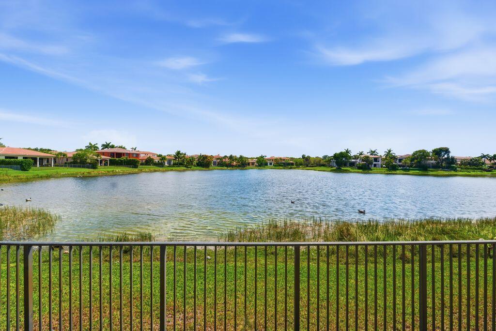 9460 Eden Manor