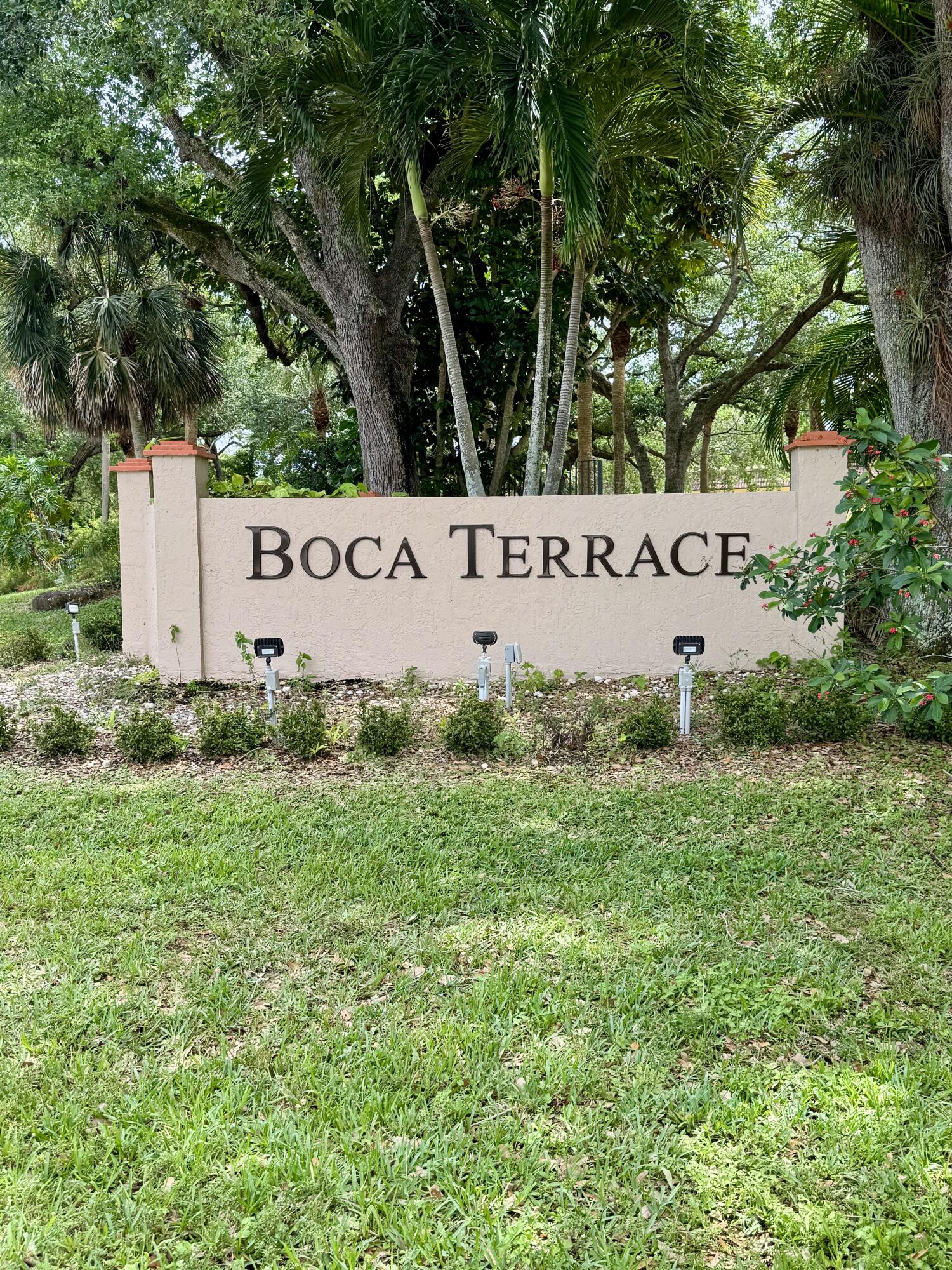 912 SW 9th St Circle SW 101