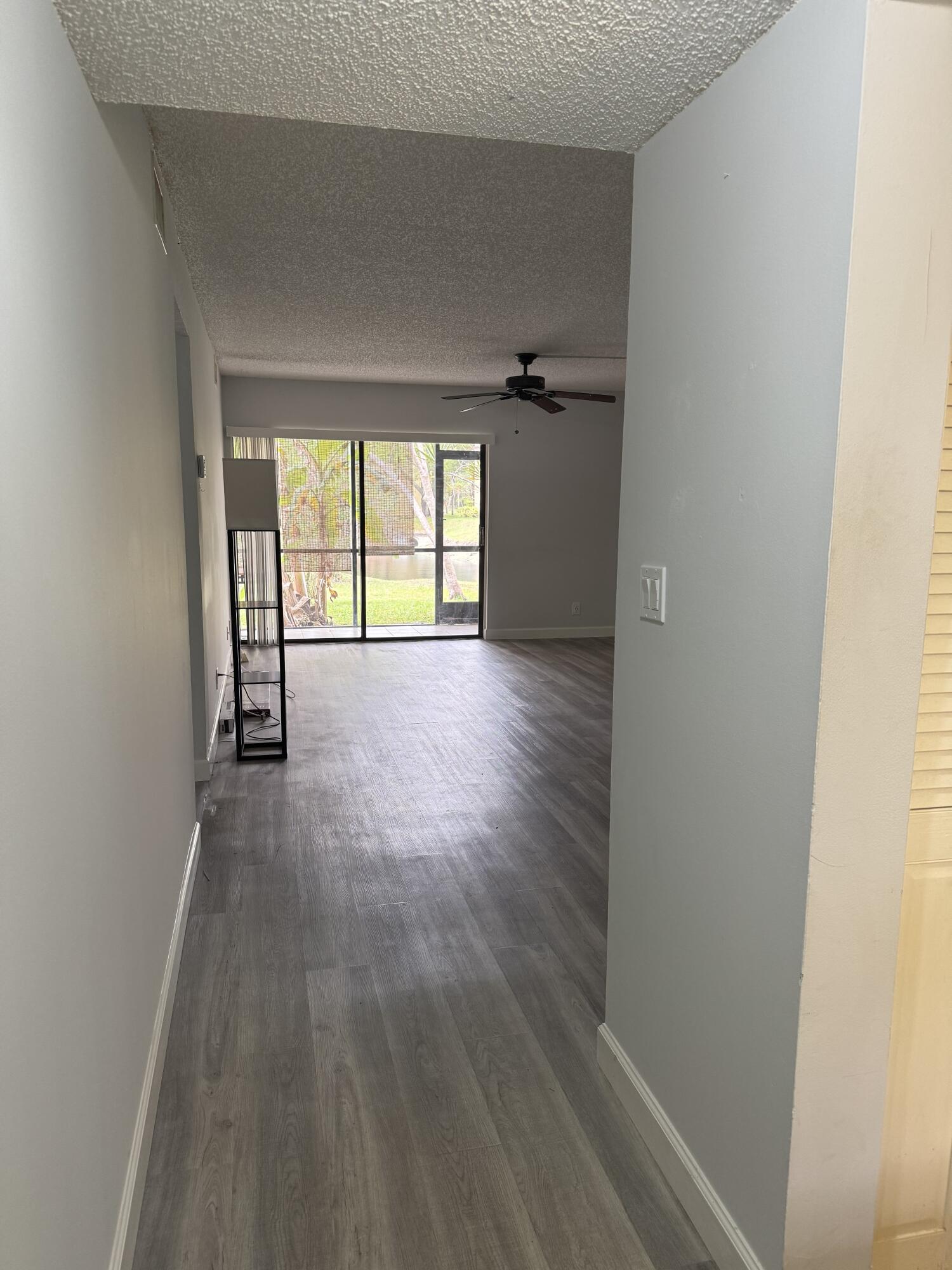 912 SW 9th St Circle SW 101