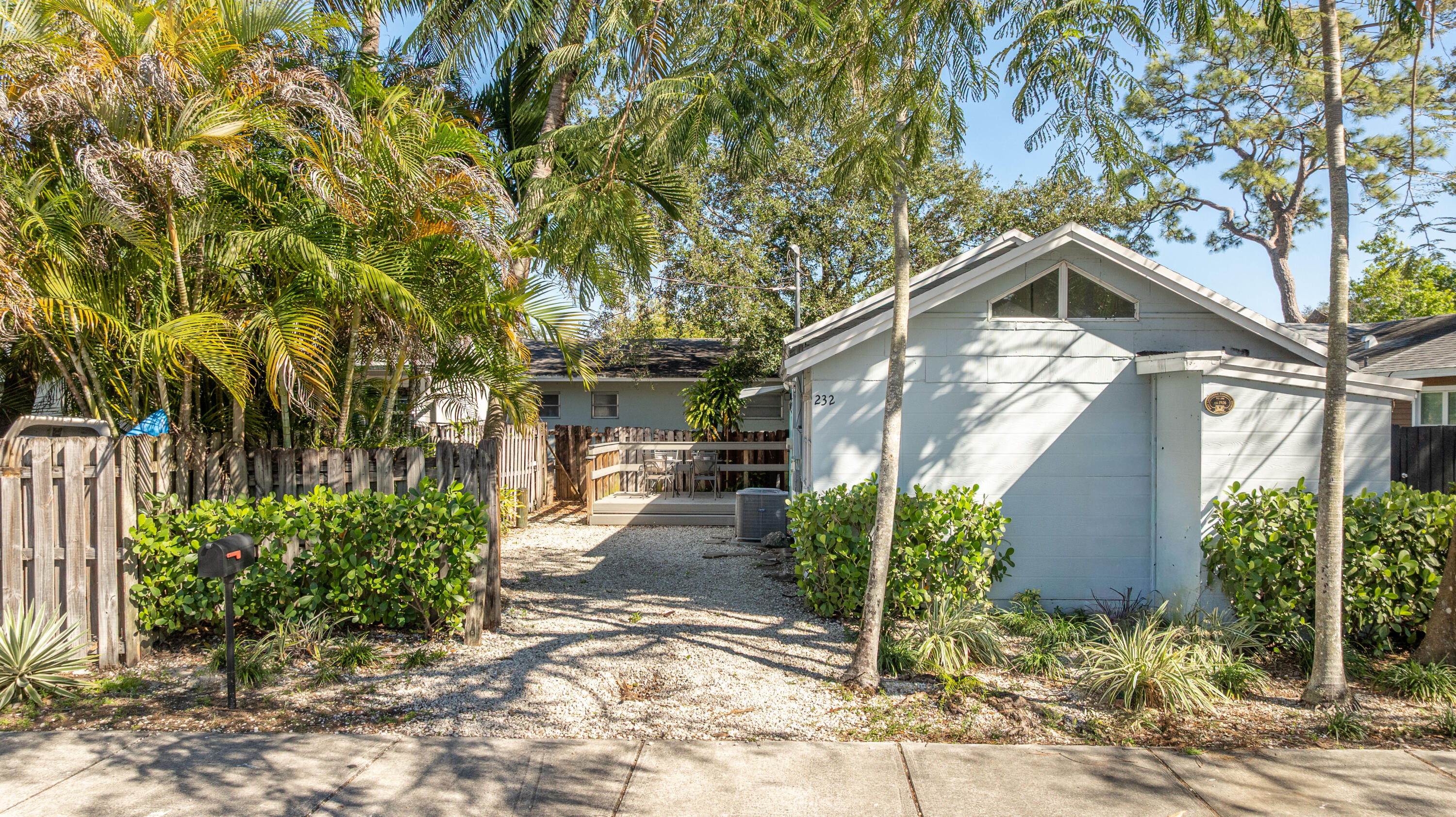 232 SW 12th Avenue
