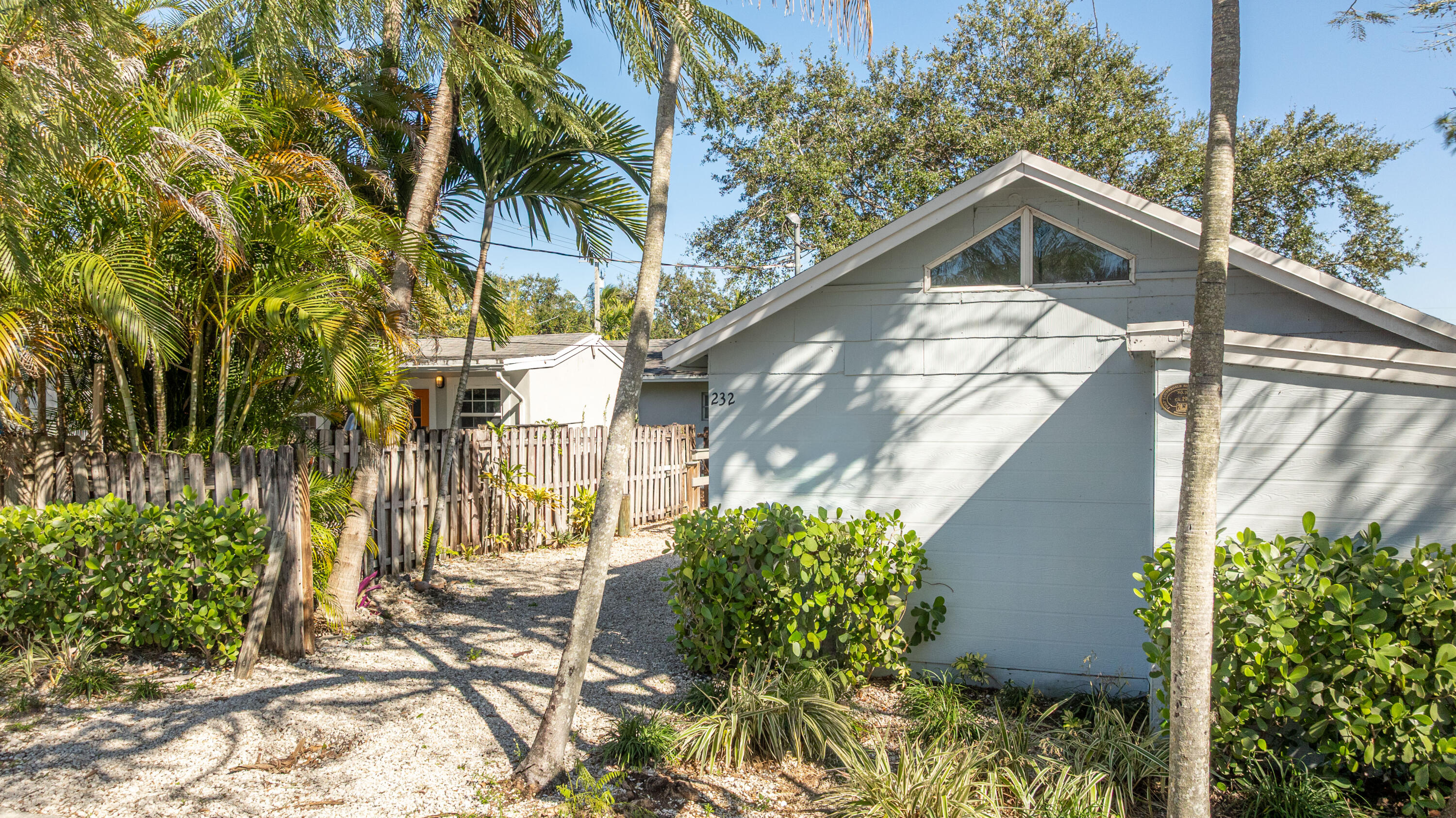 232 SW 12th Avenue