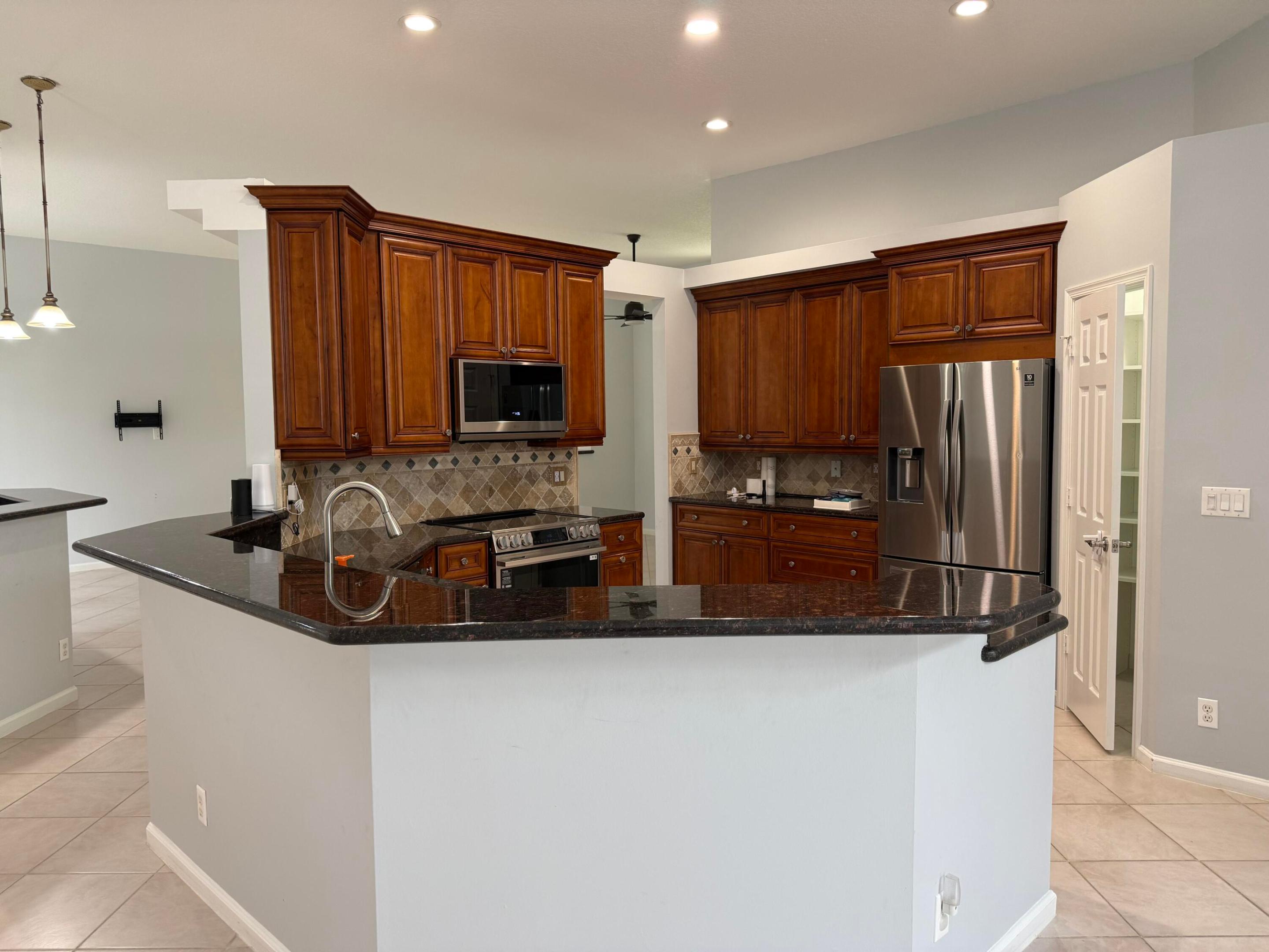 10018 NW 56th Court