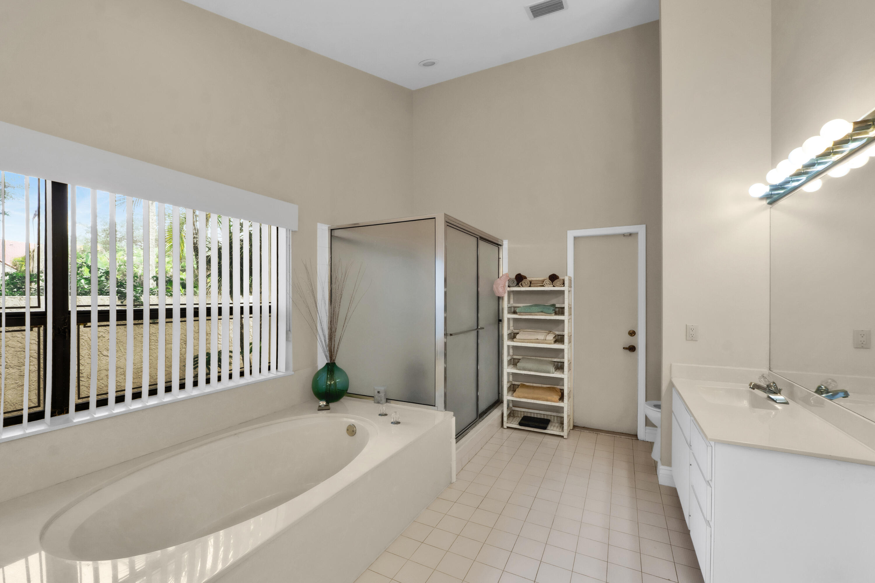5040 NW 88th Lane