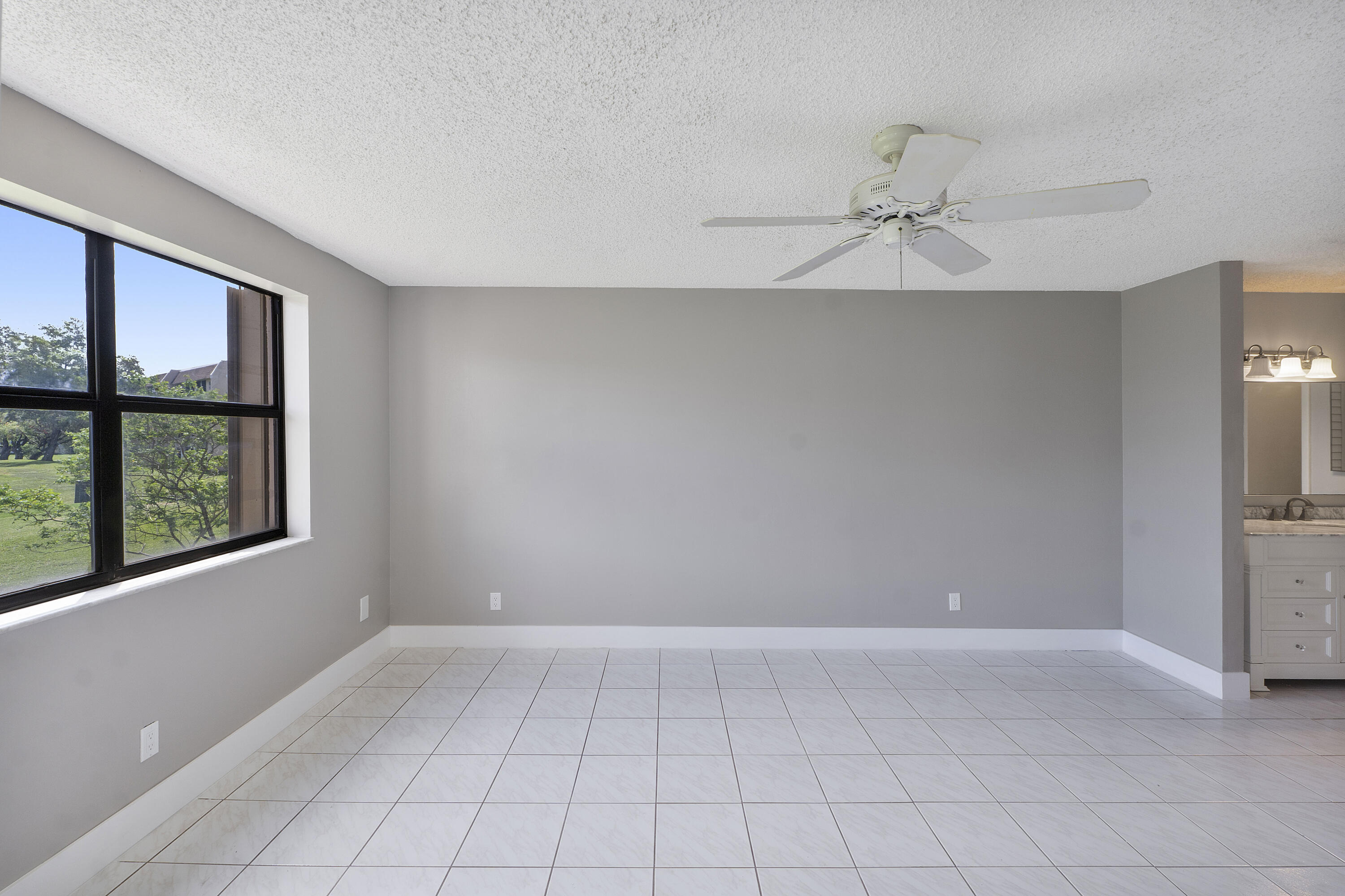 2606 NW 104th Avenue 208